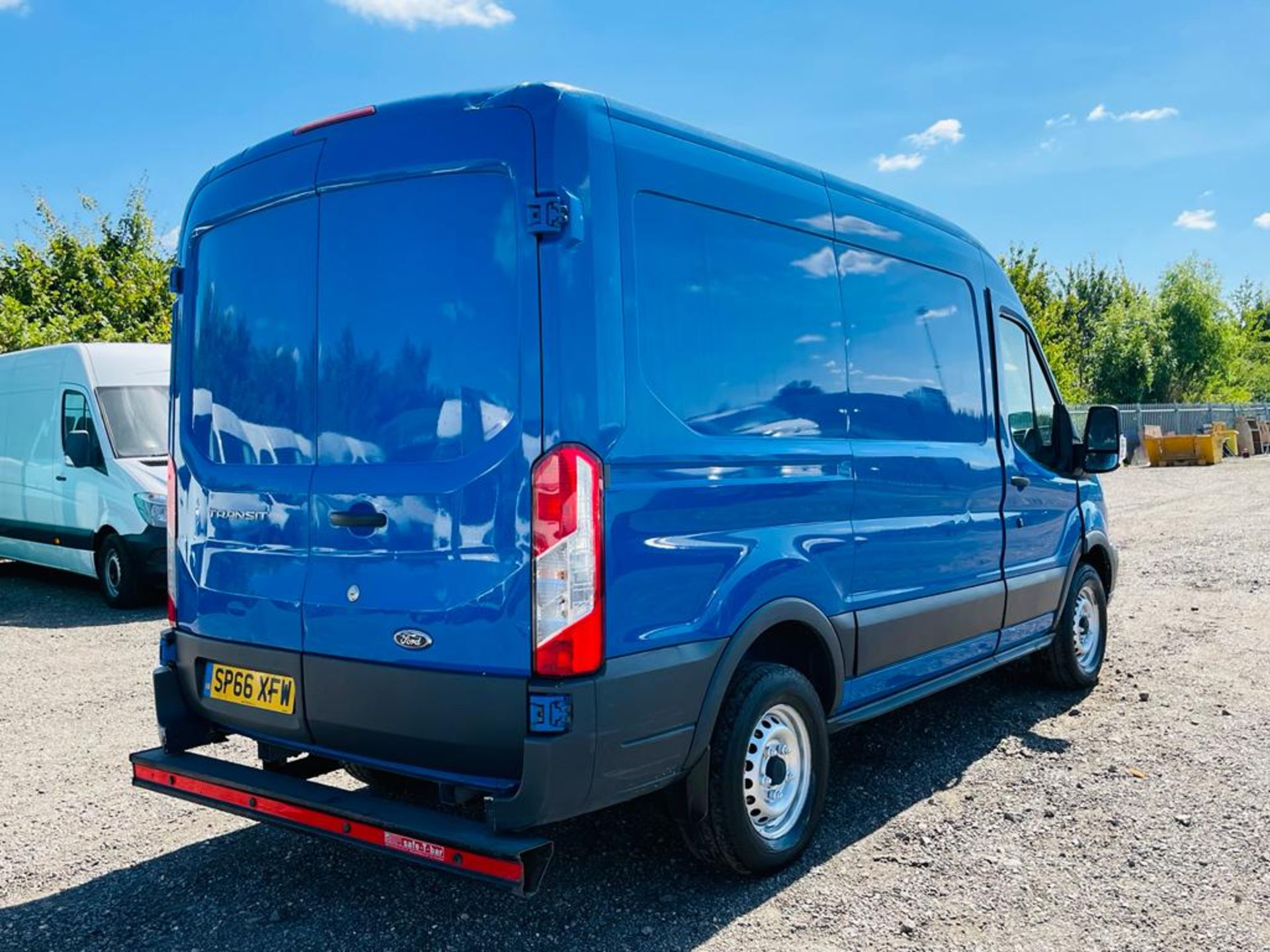 Ford Transit 2.2 TDCI T350 100 RWD L2 H2 2016 '66 Reg' Euro 6b - ULEZ Compliant - Panel Van - Image 10 of 22