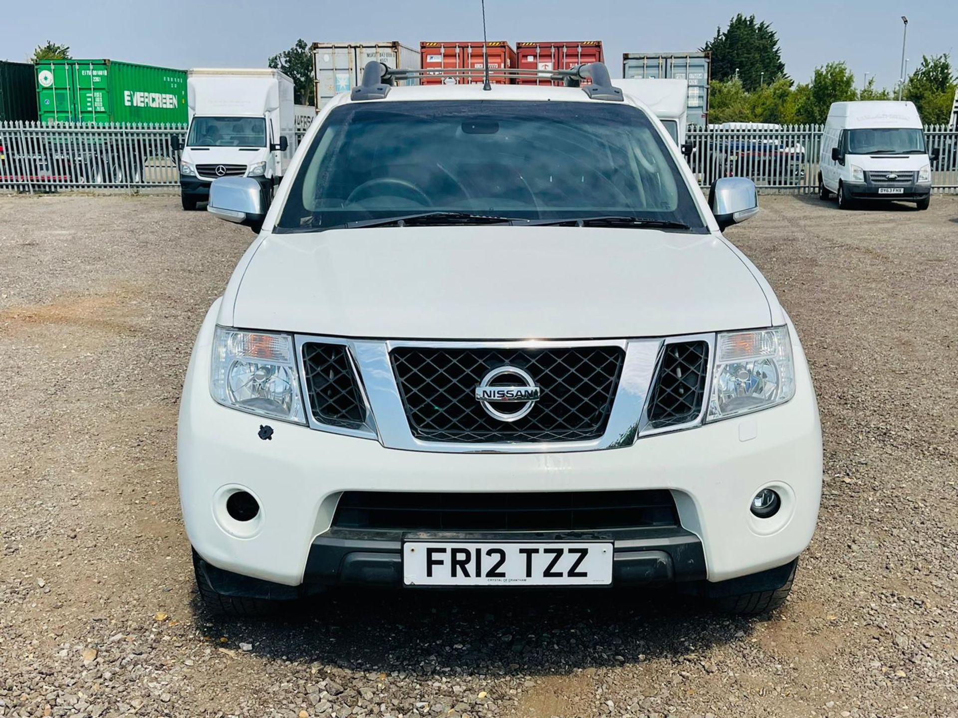 ** ON SALE ** Nissan Navara 2.5 DCI Tekna Auto 4WD 2012 '12 Reg' Sat Nav - A/C - Bluetooth - Image 4 of 31