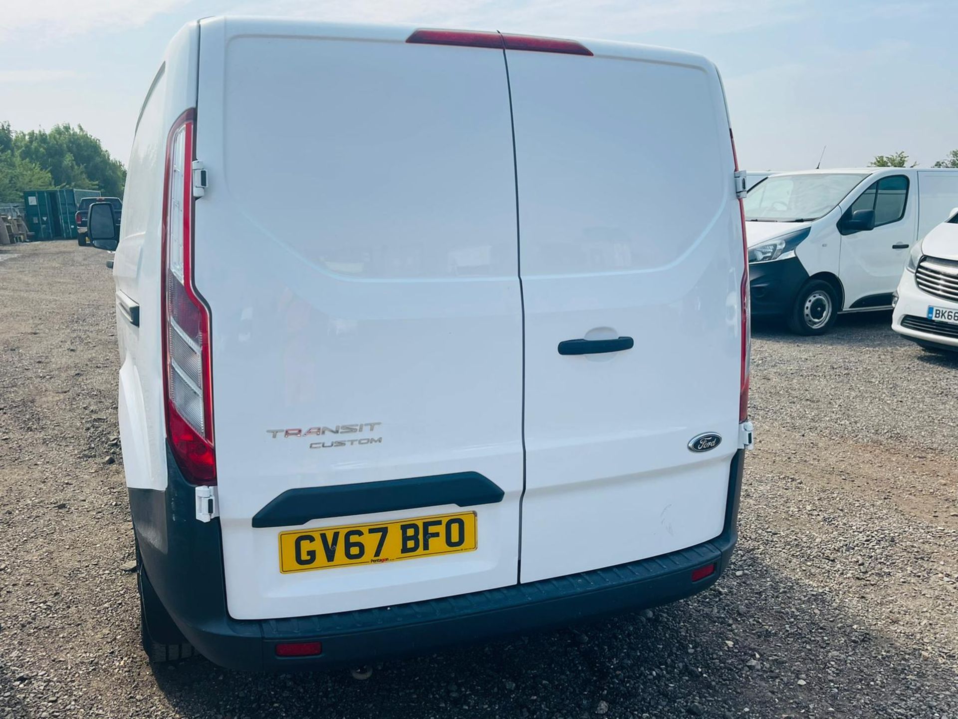 Ford Transit Custom 2.0 TDCI 105 290 L1 H1 2018 '67 Reg' - Euro 6 - ULEZ Compliant - Long wheel base - Image 10 of 22