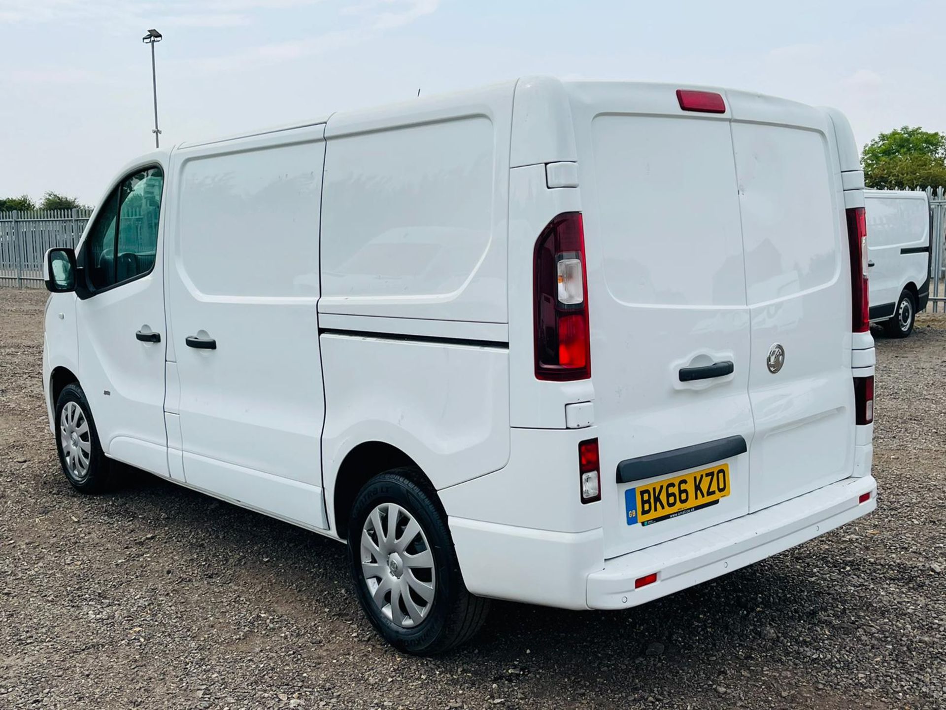 Vauxhall Vivaro 1.6 CDTI 125 Blueinjection Sportive L1 H1 2017 '66 Reg' - Euro 6 - ULEZ Compliant - Image 8 of 20