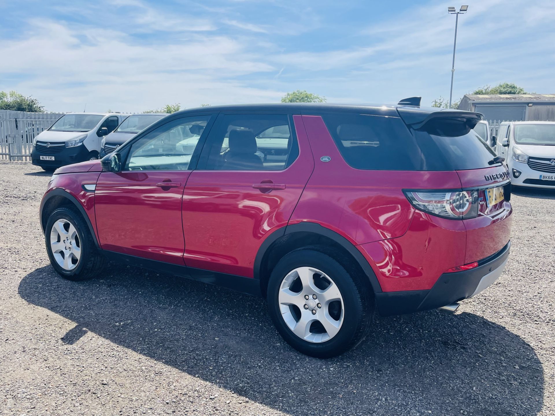 ** ON SALE ** Land Rover Discovery Sport HSE 2.0 ED4 2017 '67 Reg' Sat Nav - Panoramic Glass Roof - Image 9 of 33