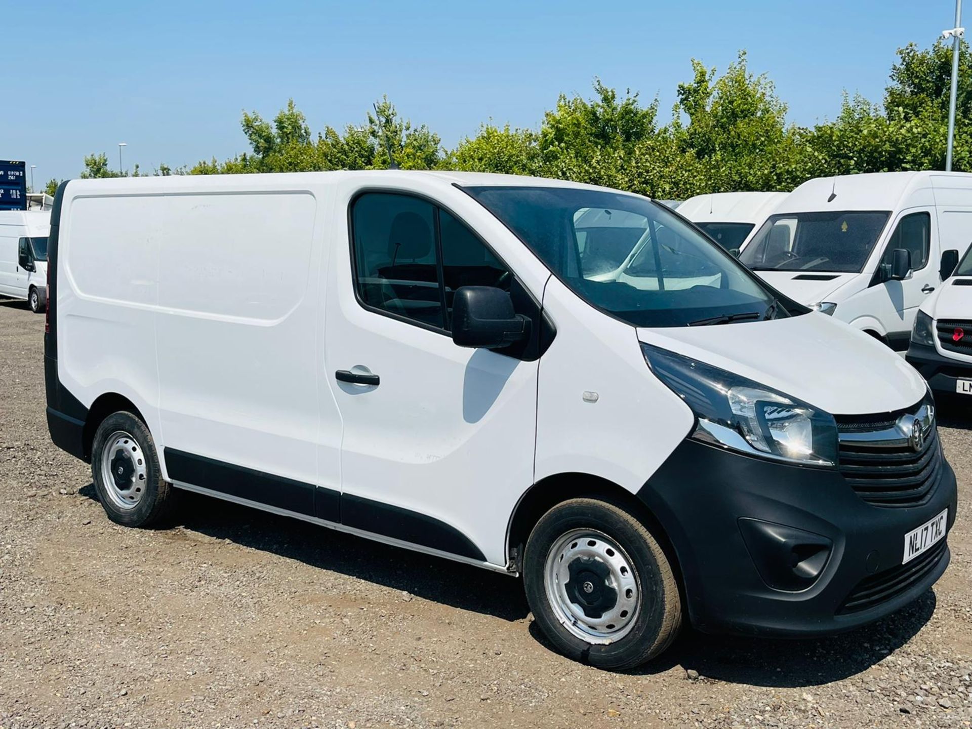 Vauxhall Vivaro 1.6 CDTI 2700 BlueInjection L1 H1 2017 '17 Reg' Euro 6 - ULEZ Compliant - Image 13 of 21