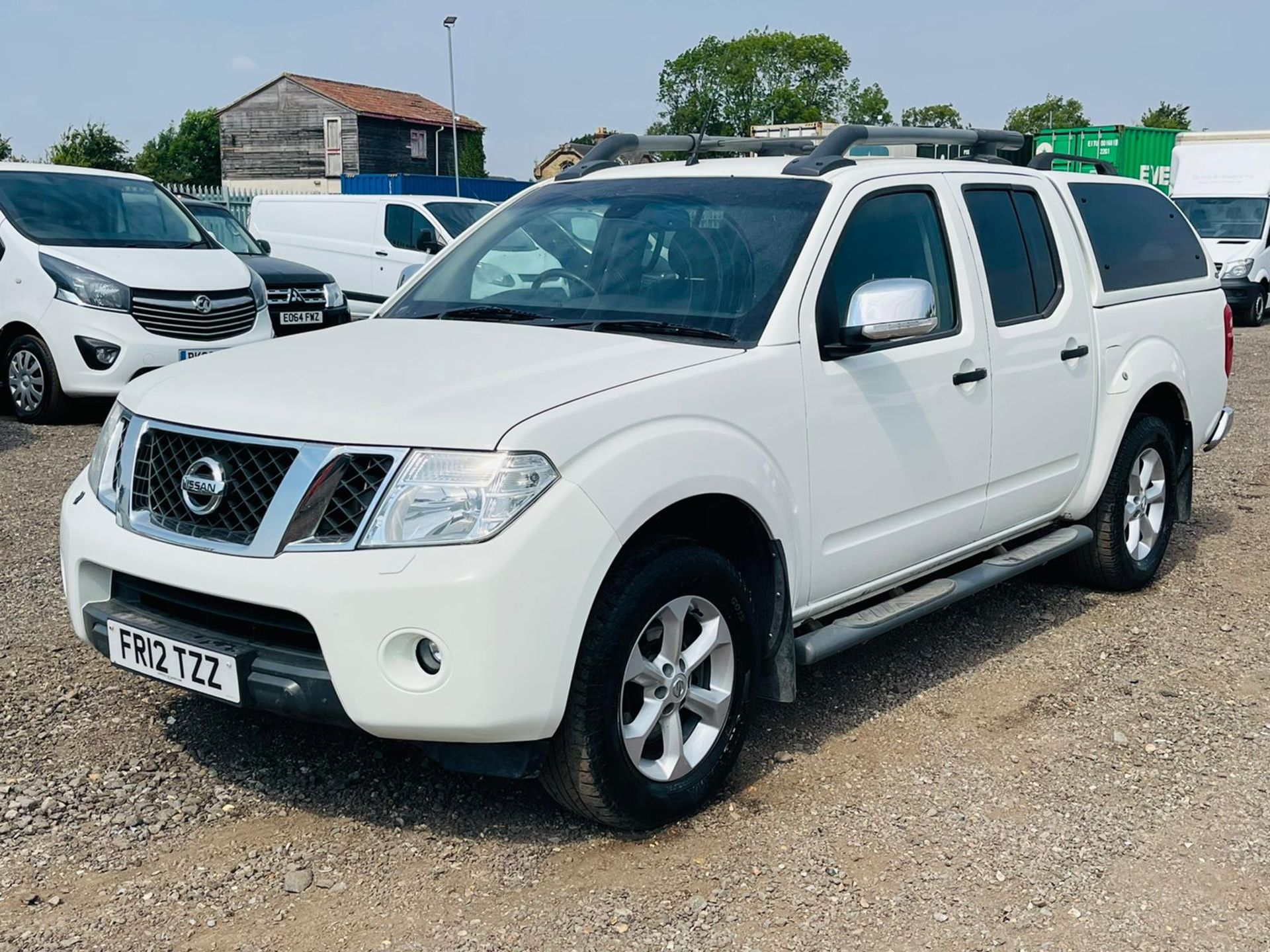 ** ON SALE ** Nissan Navara 2.5 DCI Tekna Auto 4WD 2012 '12 Reg' Sat Nav - A/C - Bluetooth - Image 5 of 31