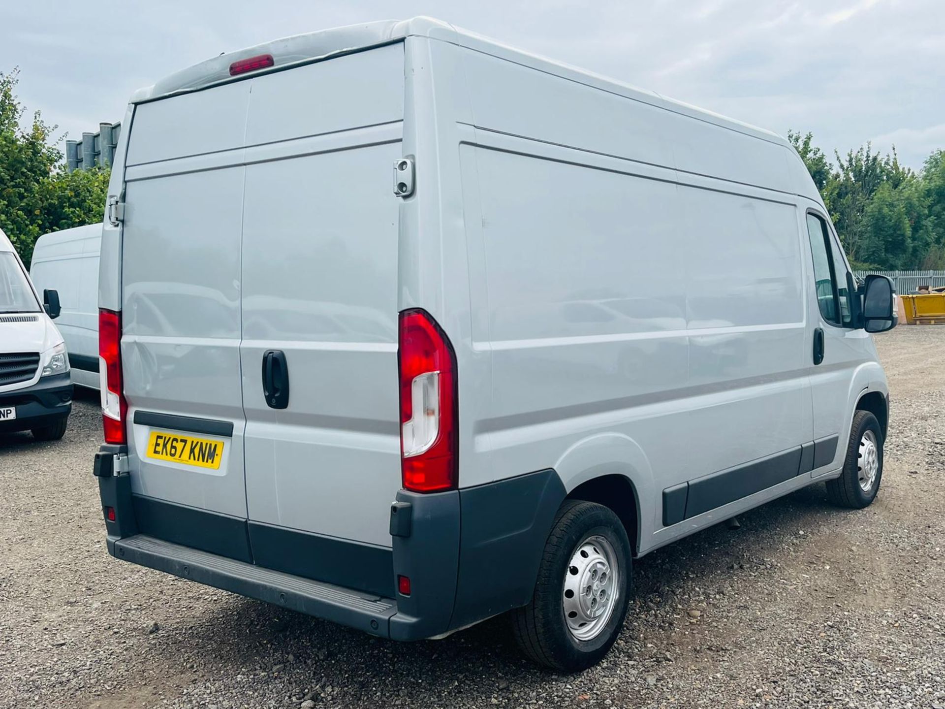 ** ON SALE ** Peugeot Boxer Professional 2.0 BlueHDI L2 H2 2017 '67 Reg' A/C - ULEZ Compliant - Image 11 of 21