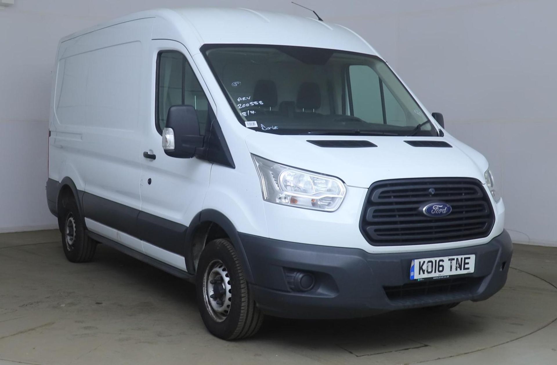 ** ON SALE ** Ford Transit 2.2 TDCI 125 L2 H2 2016 '16 Reg' A/C - Medium wheel base- Parking Sensors - Image 2 of 9