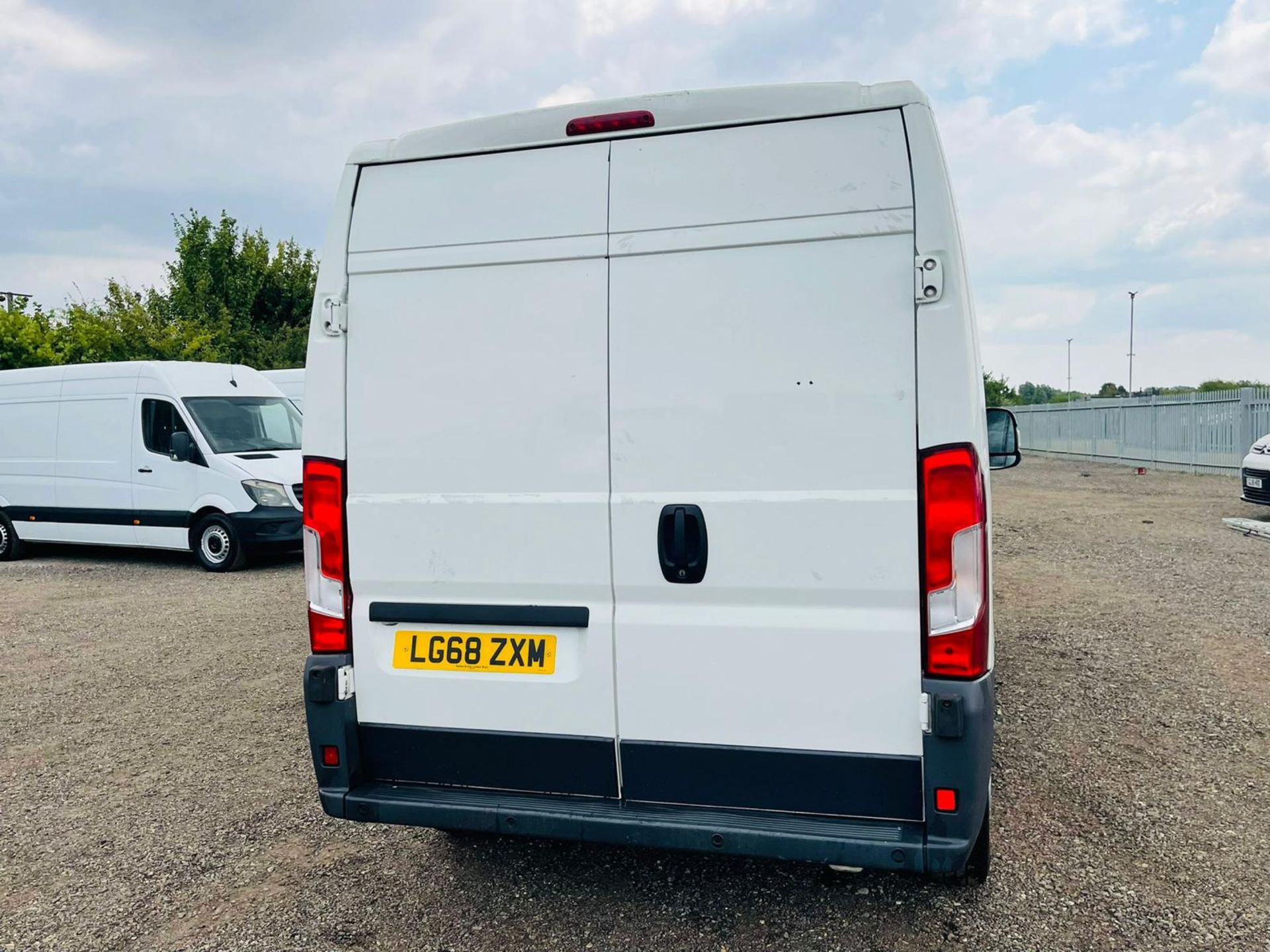 Citreon Relay 2.0 BlueHDI Enterprise 130 2018 '68 Reg' Euro 6 - ULEZ Compliant - Panel Van- A/C - Image 9 of 25