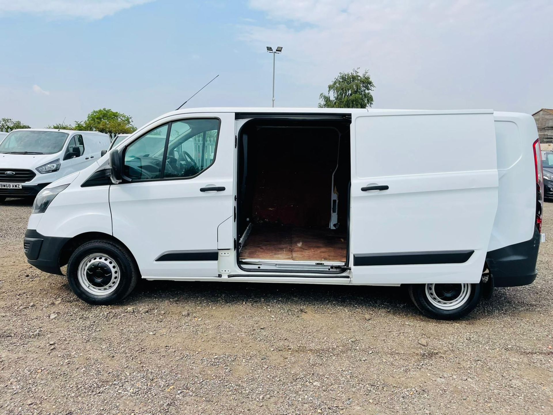 Ford Transit Custom 2.0 TDCI 105 290 L1 H1 2018 '67 Reg' - Euro 6 - ULEZ Compliant - Long wheel base - Image 7 of 22