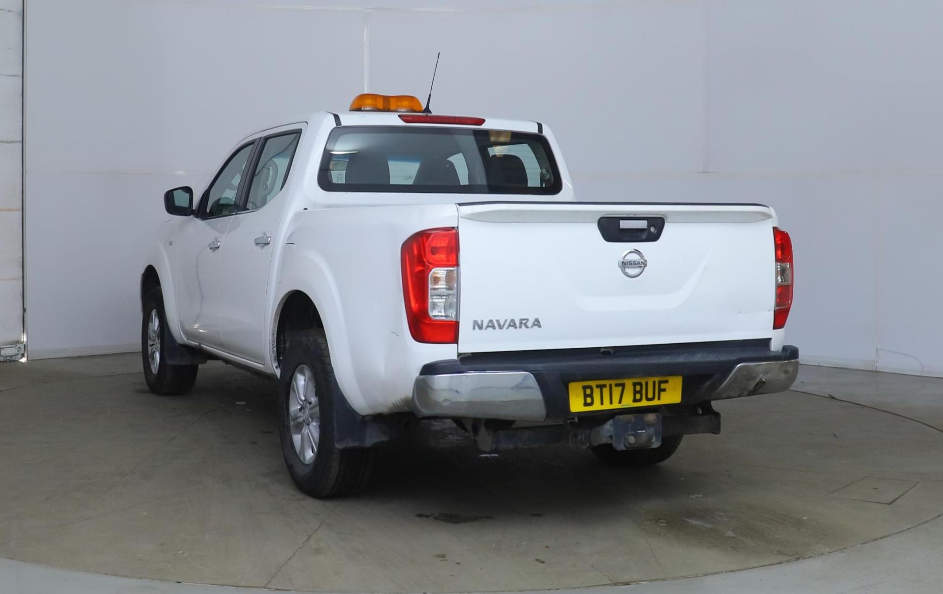 ** ON SALE ** Nissan Navara 2.3 DCI 4WD Acenta 160 Bhp 2017 '17 Reg' A/C - Only Done 30,721 Miles - Image 6 of 12