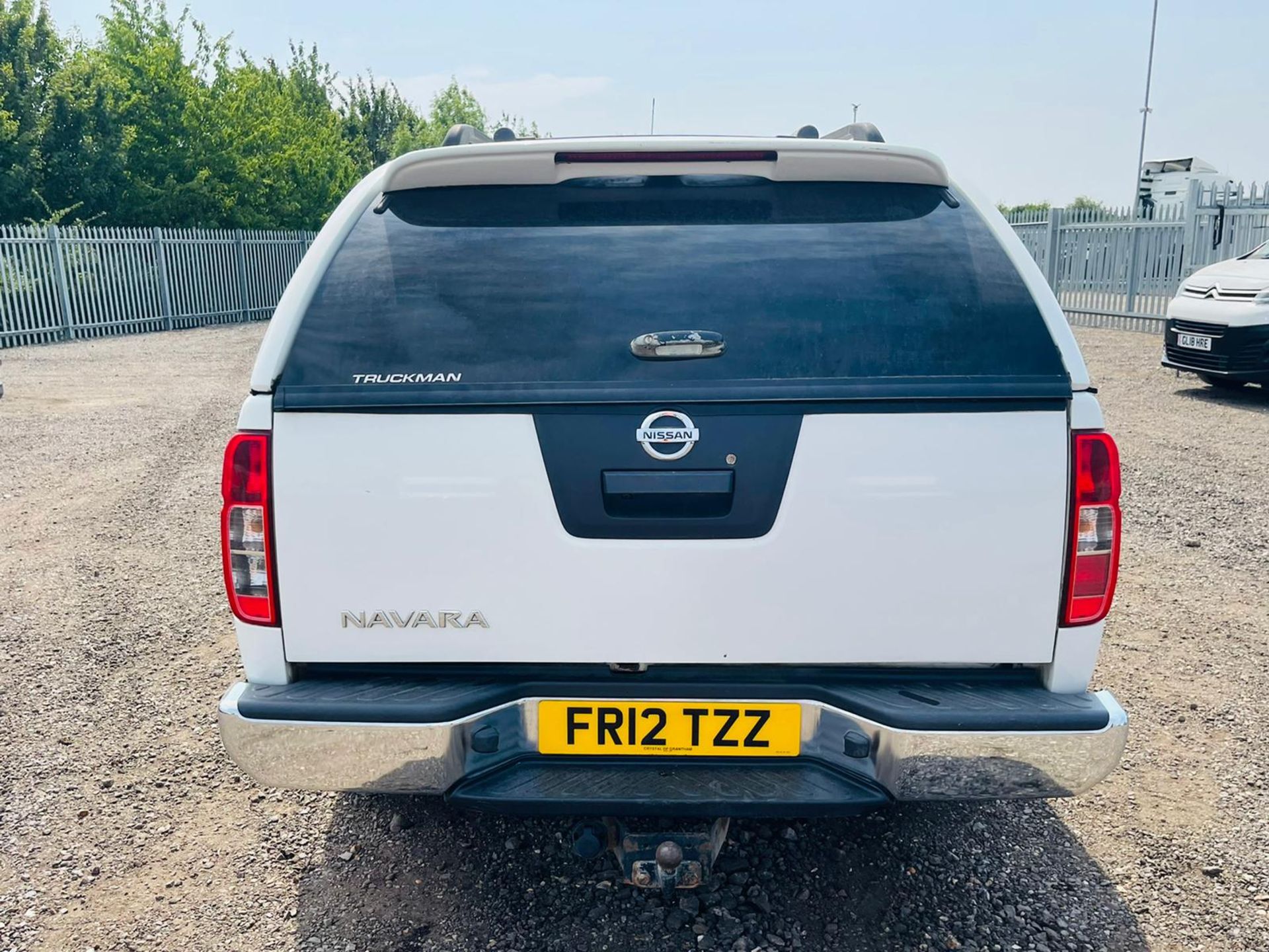 ** ON SALE ** Nissan Navara 2.5 DCI Tekna Auto 4WD 2012 '12 Reg' Sat Nav - A/C - Bluetooth - Image 11 of 31