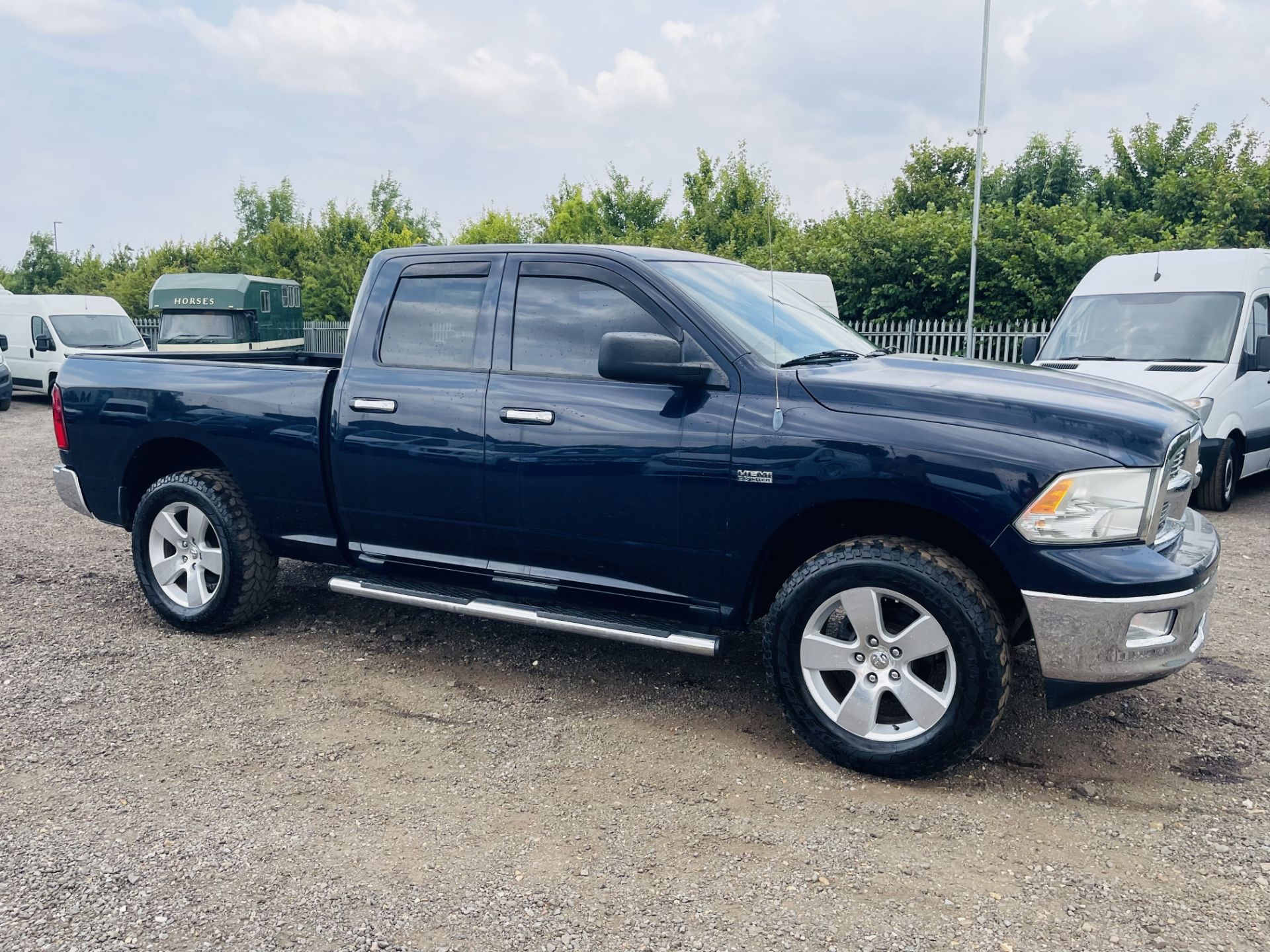 Dodge Ram 5.7 Hemi V8 1500 ** BIG HORN ** Quad Cab - ' 2012 ' 4WD - A/C - LHD - 6 Seats - Image 12 of 26