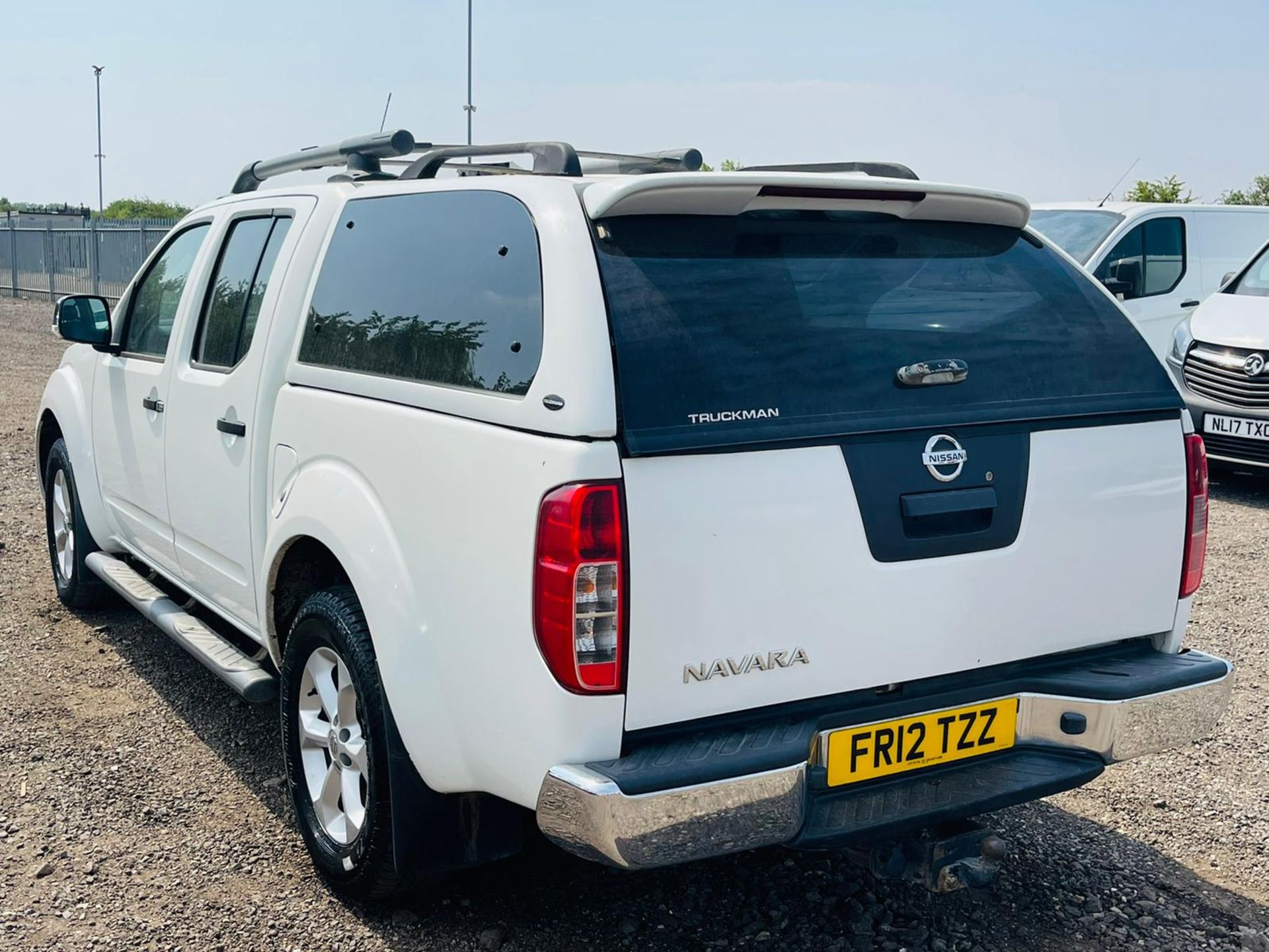 ** ON SALE ** Nissan Navara 2.5 DCI Tekna Auto 4WD 2012 '12 Reg' Sat Nav - A/C - Bluetooth - Image 9 of 31