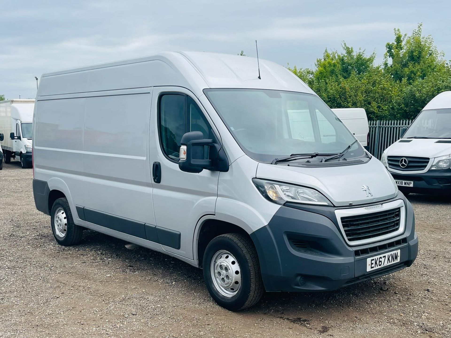 ** ON SALE ** Peugeot Boxer Professional 2.0 BlueHDI L2 H2 2017 '67 Reg' A/C - ULEZ Compliant