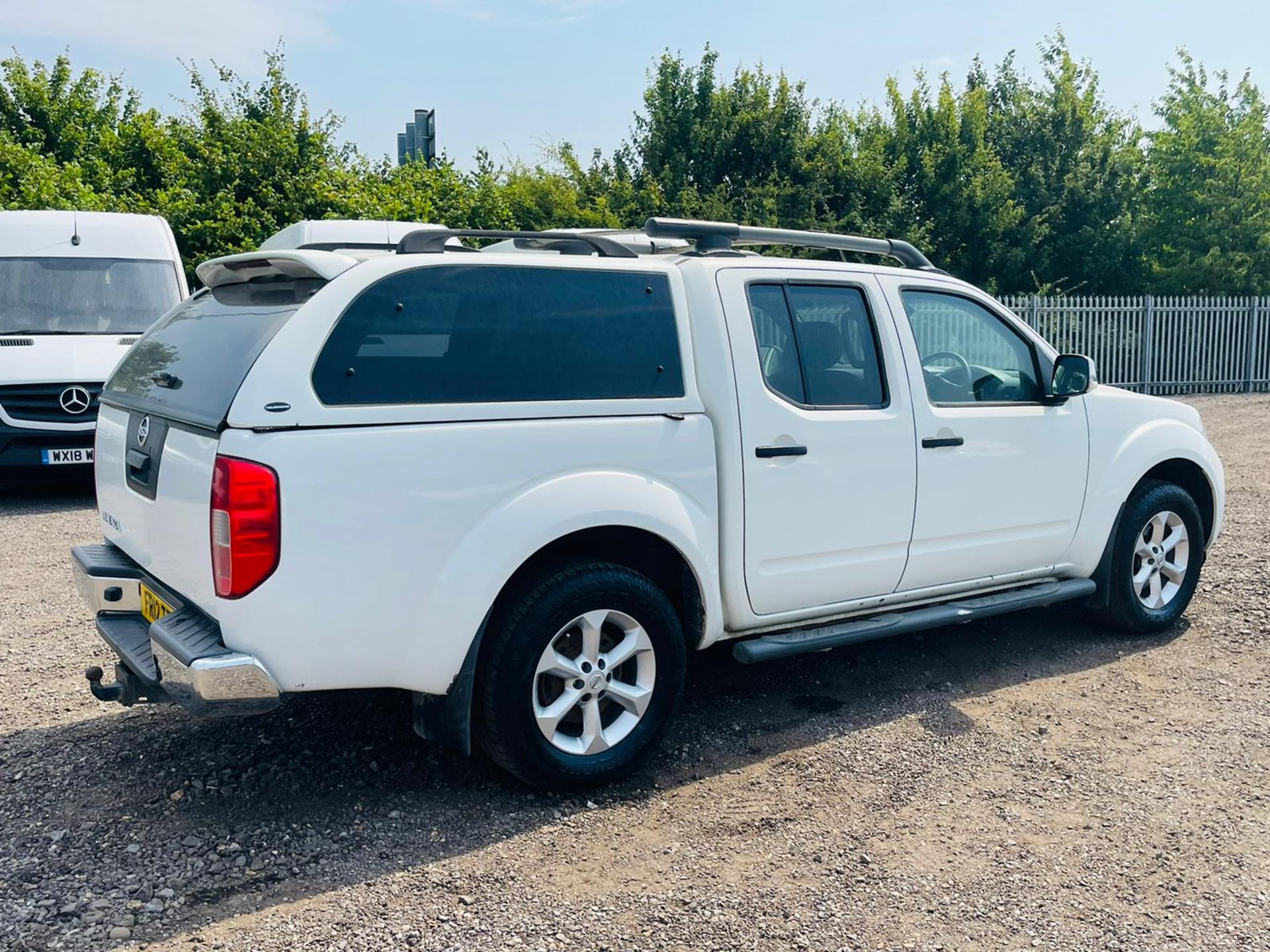 ** ON SALE ** Nissan Navara 2.5 DCI Tekna Auto 4WD 2012 '12 Reg' Sat Nav - A/C - Bluetooth - Image 13 of 31