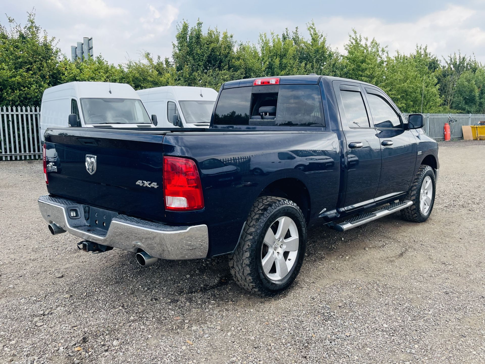 Dodge Ram 5.7 Hemi V8 1500 ** BIG HORN ** Quad Cab - ' 2012 ' 4WD - A/C - LHD - 6 Seats - Image 10 of 26