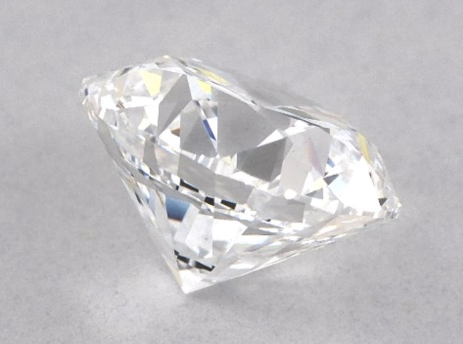 ** ON SALE ** Certified Brilliant Cut Diamond 2.03 CT ( Natural ) VS1 H colour - Full Certificate - Image 2 of 6