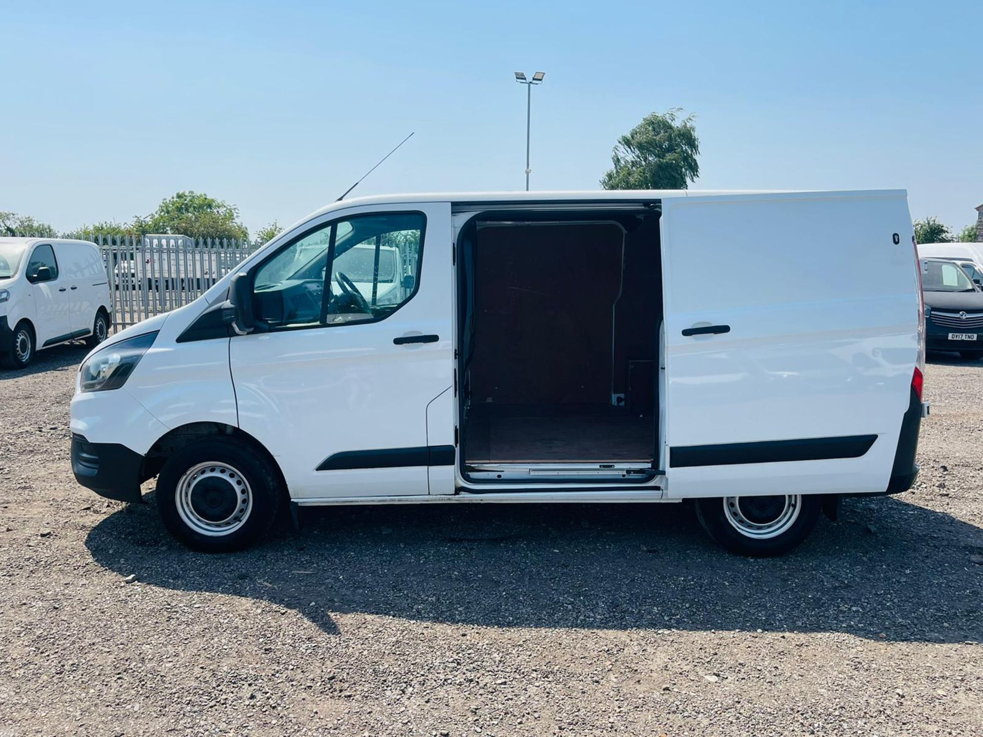 Ford Transit Custom 2.0 TDCI 105 EcoBlue 2019 '68' Reg L1 H1 - A/C - Euro 6 - ULEZ Compliant - Image 7 of 22