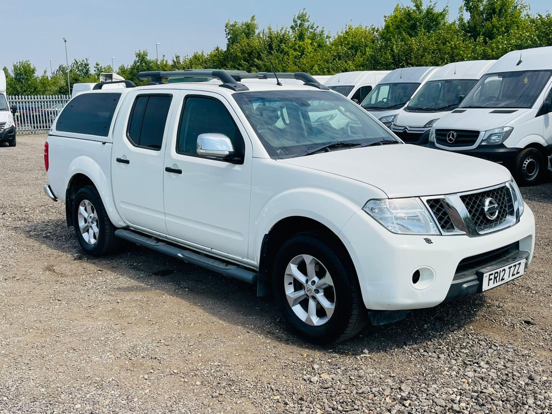 ** ON SALE ** Nissan Navara 2.5 DCI Tekna Auto 4WD 2012 '12 Reg' Sat Nav - A/C - Bluetooth - Image 2 of 31