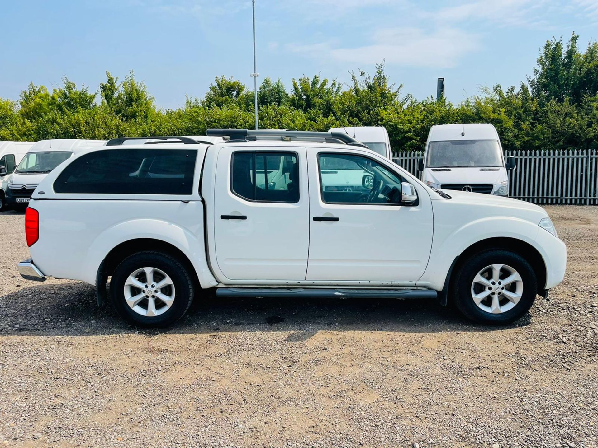 ** ON SALE ** Nissan Navara 2.5 DCI Tekna Auto 4WD 2012 '12 Reg' Sat Nav - A/C - Bluetooth - Image 14 of 31