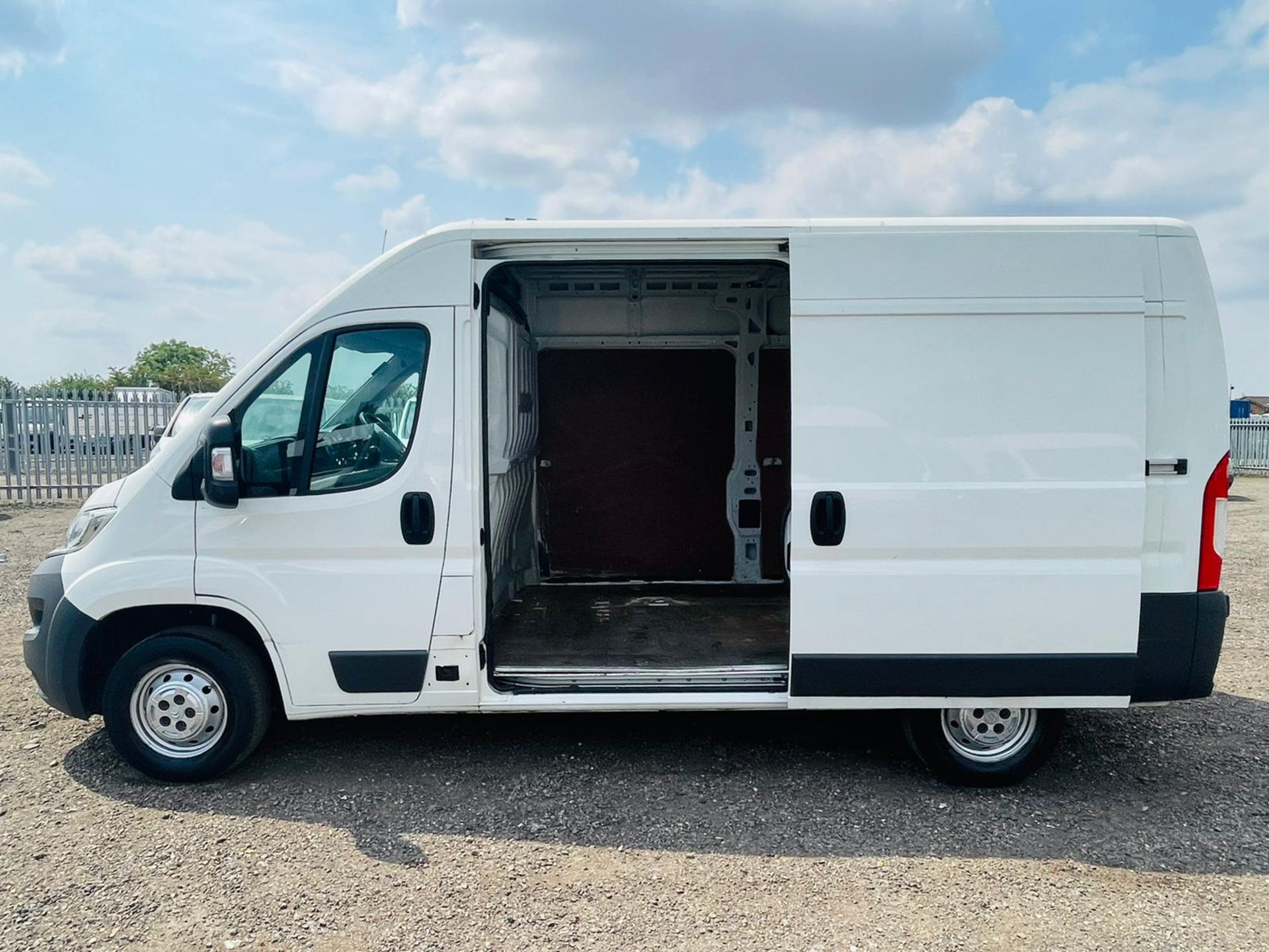 Citreon Relay 2.0 BlueHDI Enterprise 130 2018 '68 Reg' Euro 6b-A/C- ULEZ Compliant - L2H2- Panel Van - Image 7 of 24