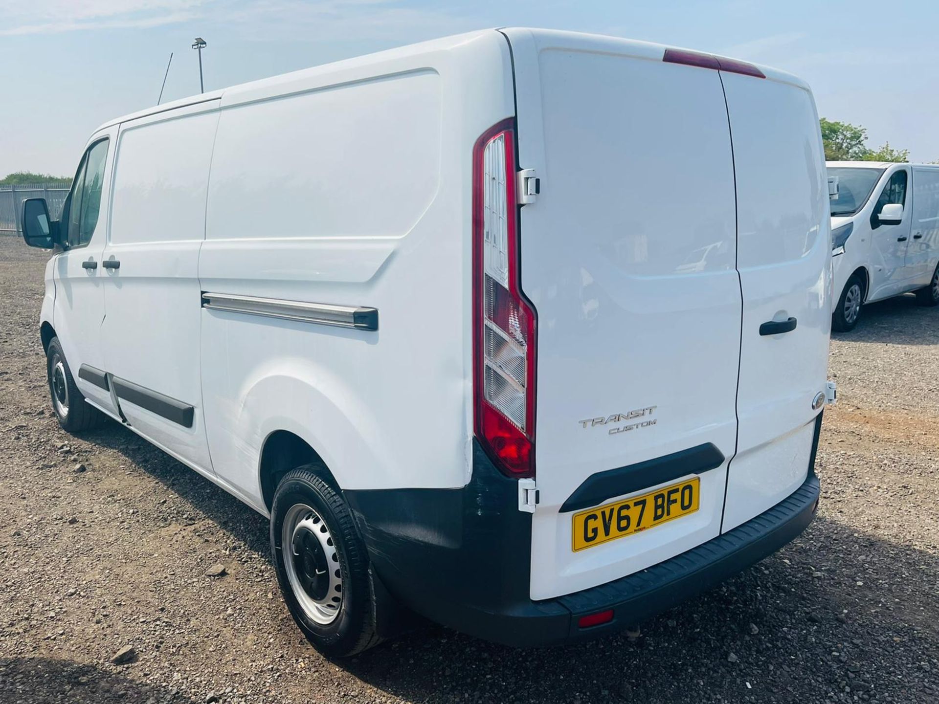 Ford Transit Custom 2.0 TDCI 105 290 L1 H1 2018 '67 Reg' - Euro 6 - ULEZ Compliant - Long wheel base - Image 9 of 22