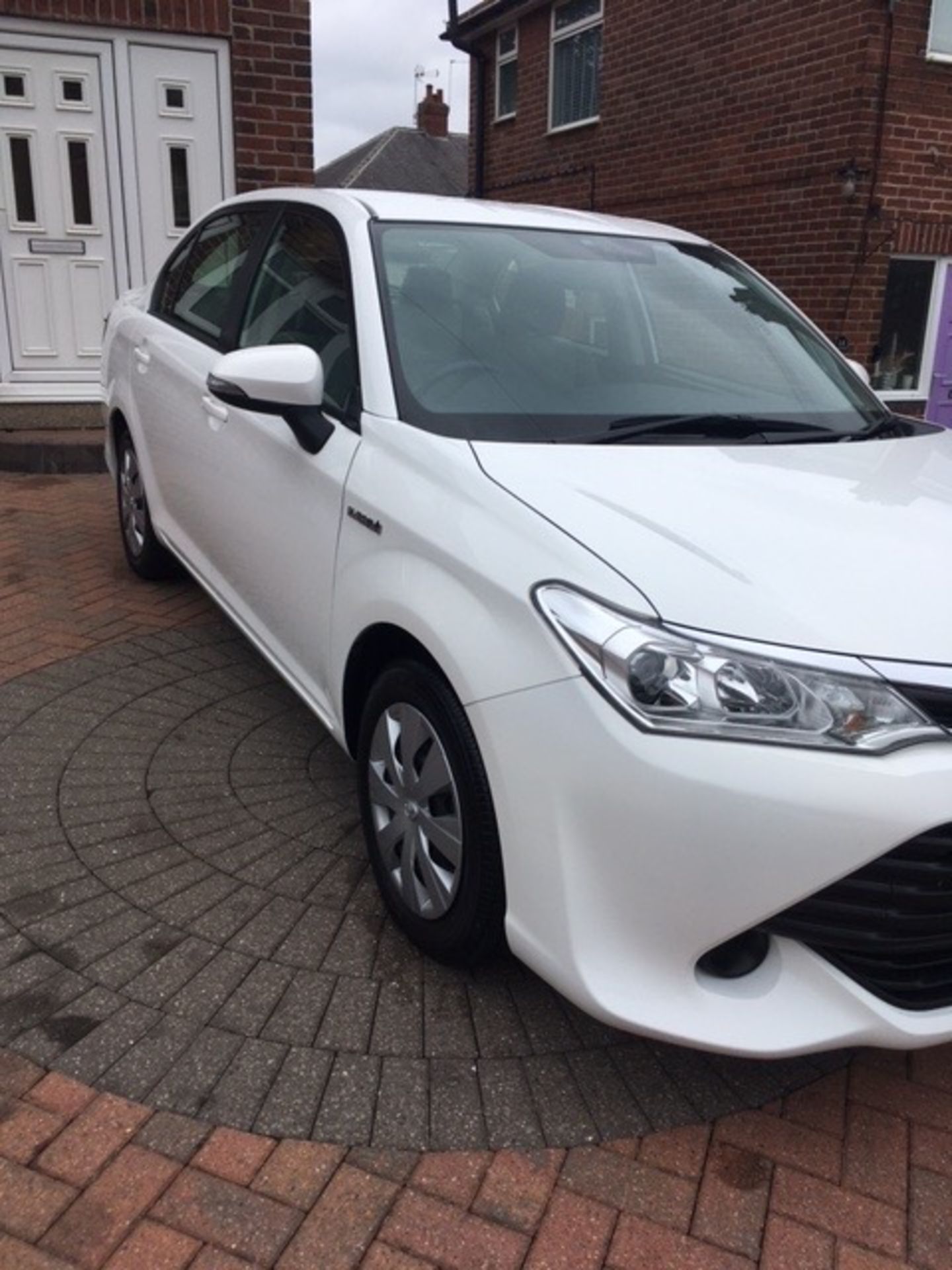 Toyota Corolla 1.5 Petrol / Electric Hybrid Automatic 2016 '66 Reg' - ULEZ Compliant * LOW MILES *