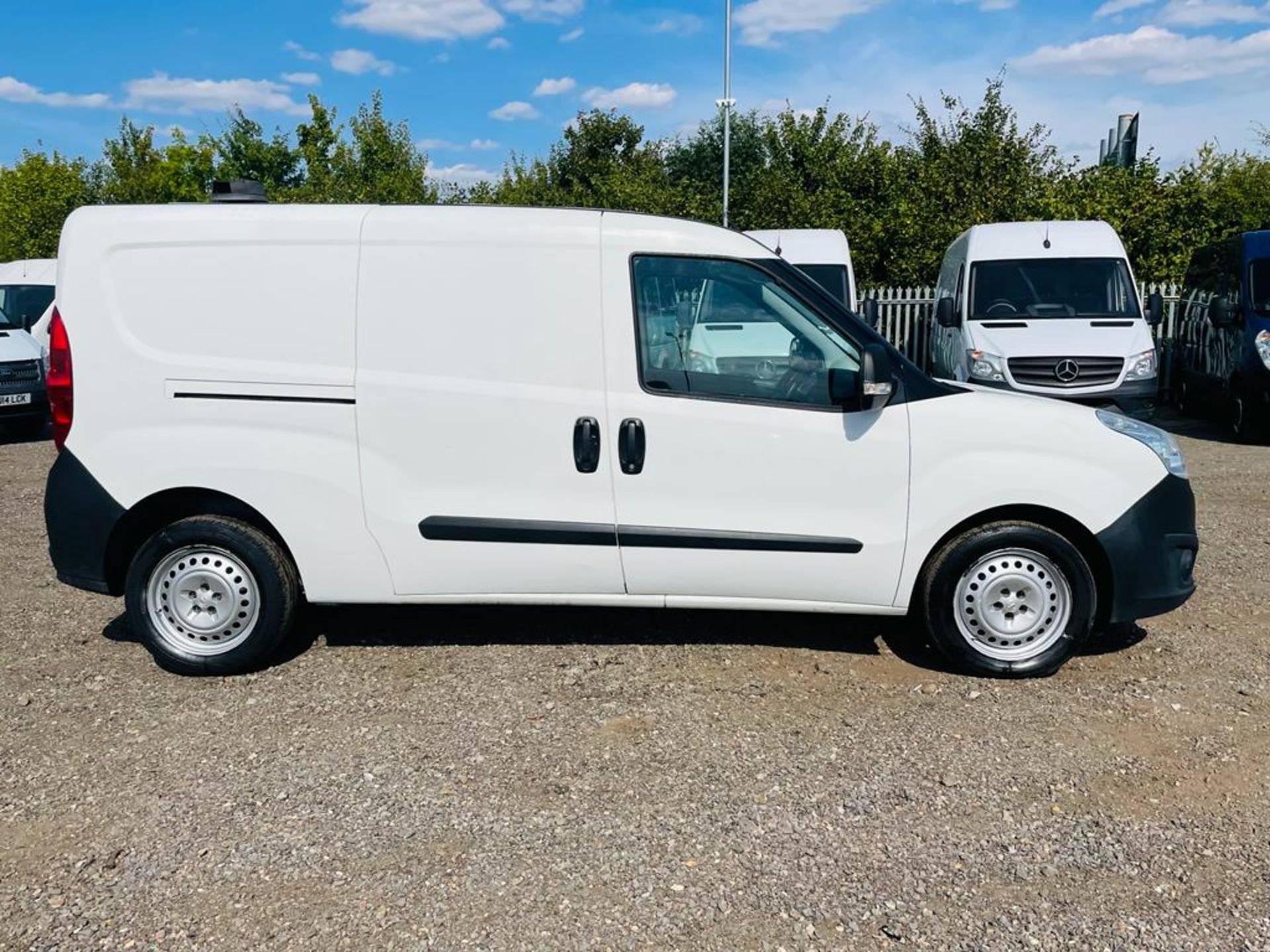 ** ON SALE ** Vauxhall Combo 1.3 CDTI 90 2300 L2 H1 2016 '16 Reg - Panel Van - No Vat - Image 5 of 20