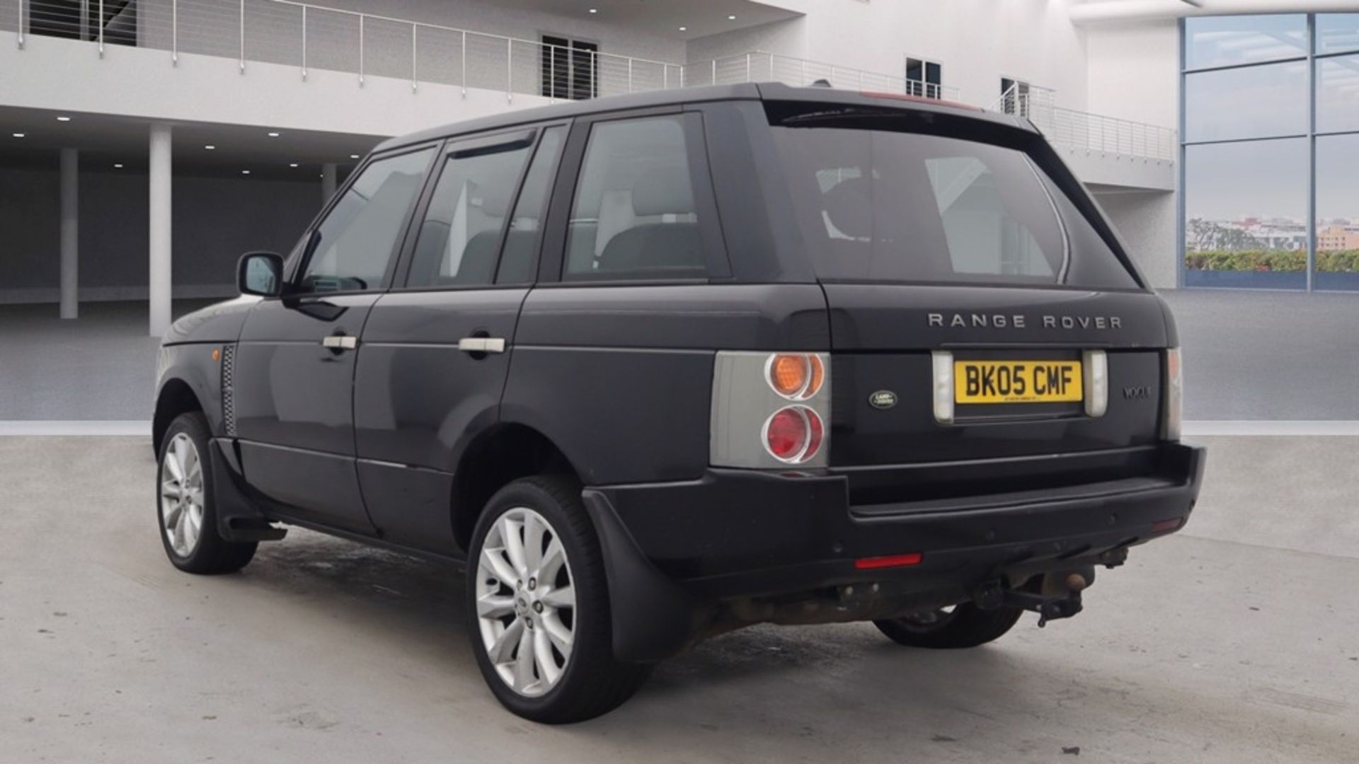 ** ON SALE ** Range Rover Vogue 3.0 TDV6 177 Auto 2005 '05 Reg' 4WD - Sat Nav - A/C - No Vat - Image 3 of 8