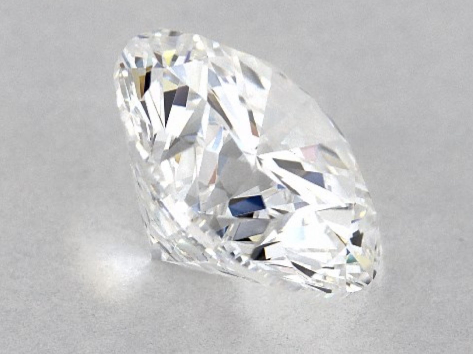 One Certified Brilliant Cut Diamond 2.03 CT ( Natural ) D Colour VS2 - No Vat - Image 8 of 15
