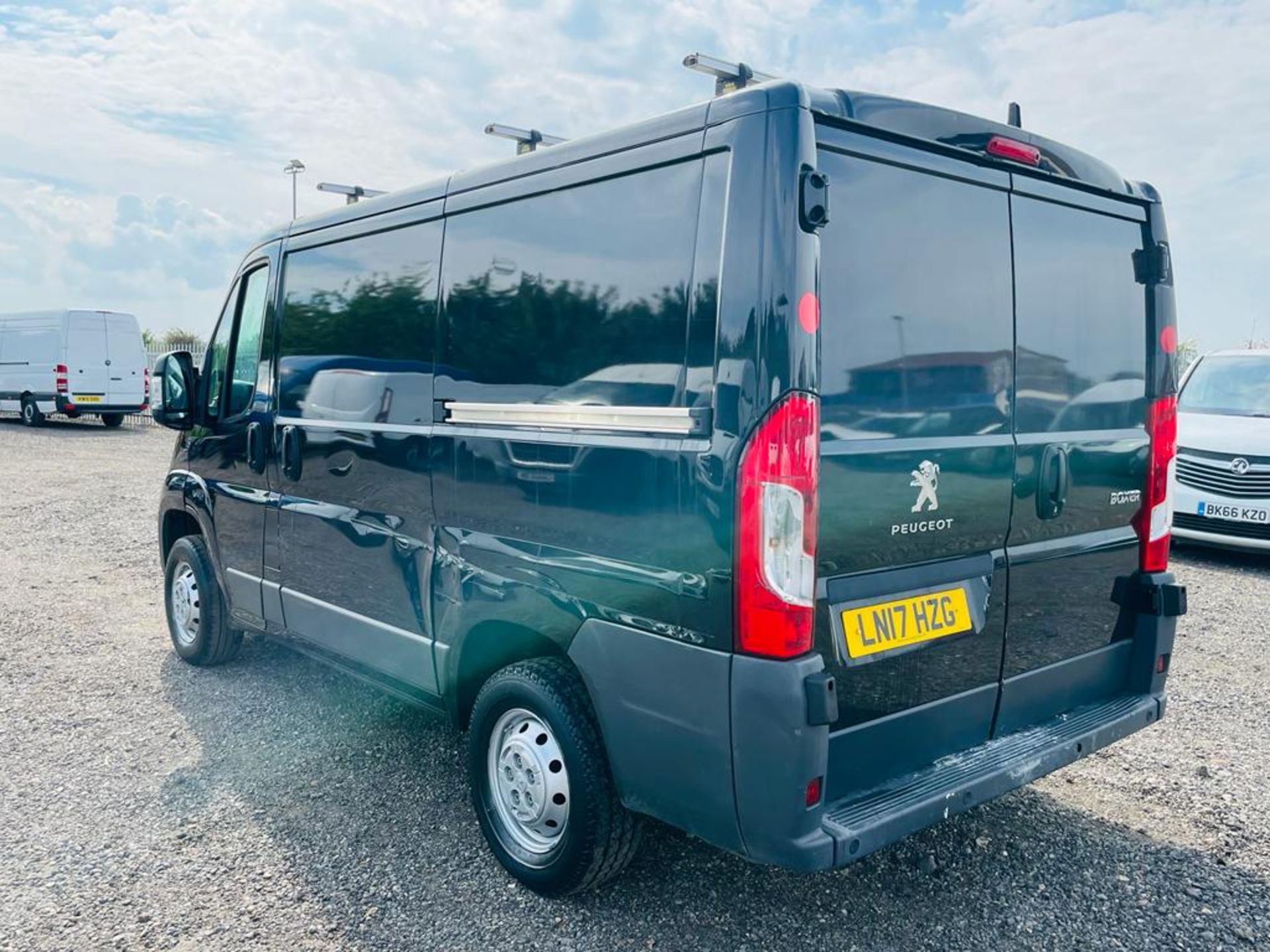 ** ON SALE ** Peugeot Boxer 2.0 BlueHDI 110 L1 H1 Professional 2017 '17 Reg' - A/C - Sat Nav - Image 6 of 22