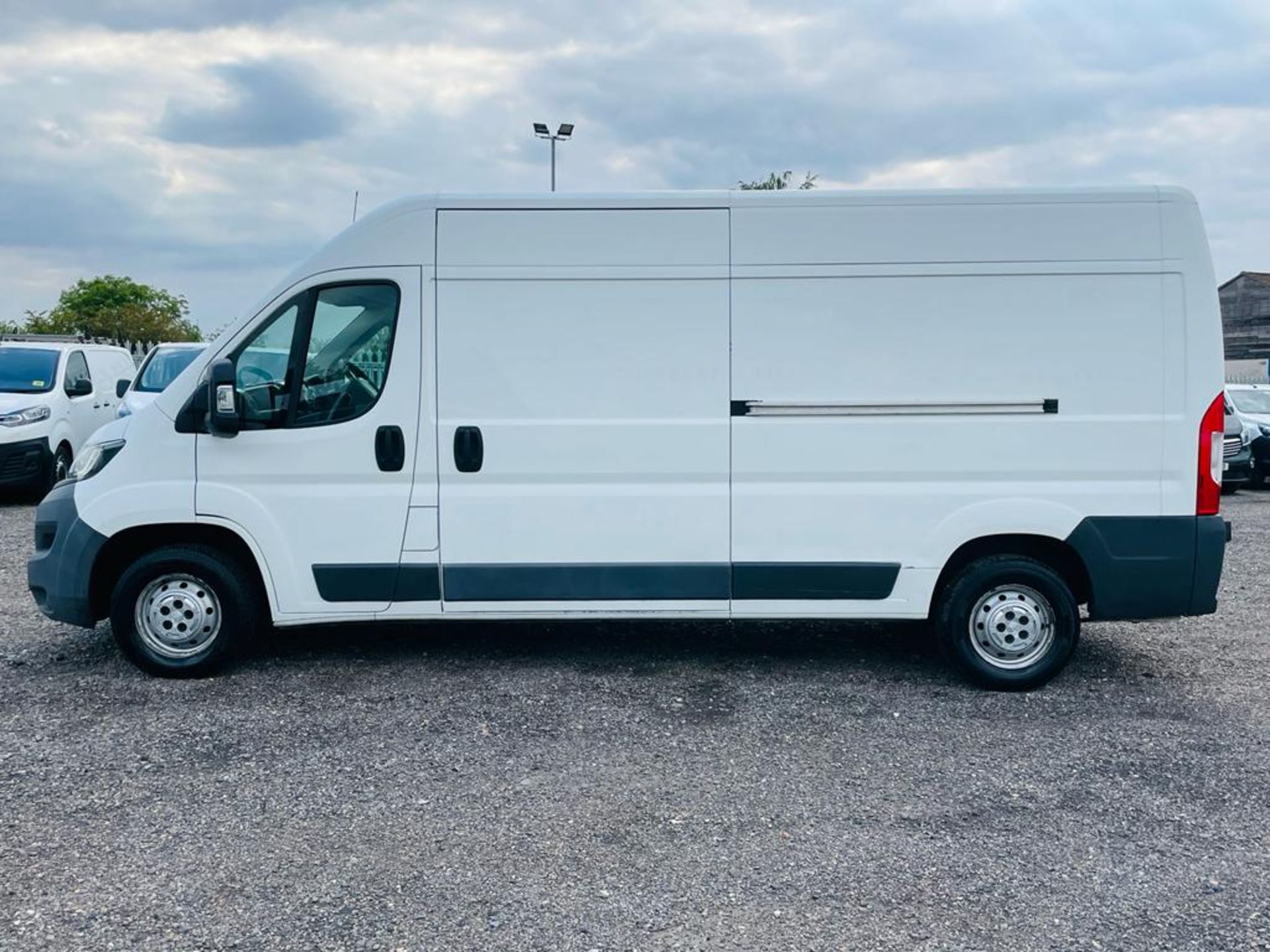 ** ON SALE ** Peugeot Boxer 2.2 HDI 130 L3 H2 Professional L3 H2 2015 '64 Reg' Sat Nav - A/C - Image 4 of 22