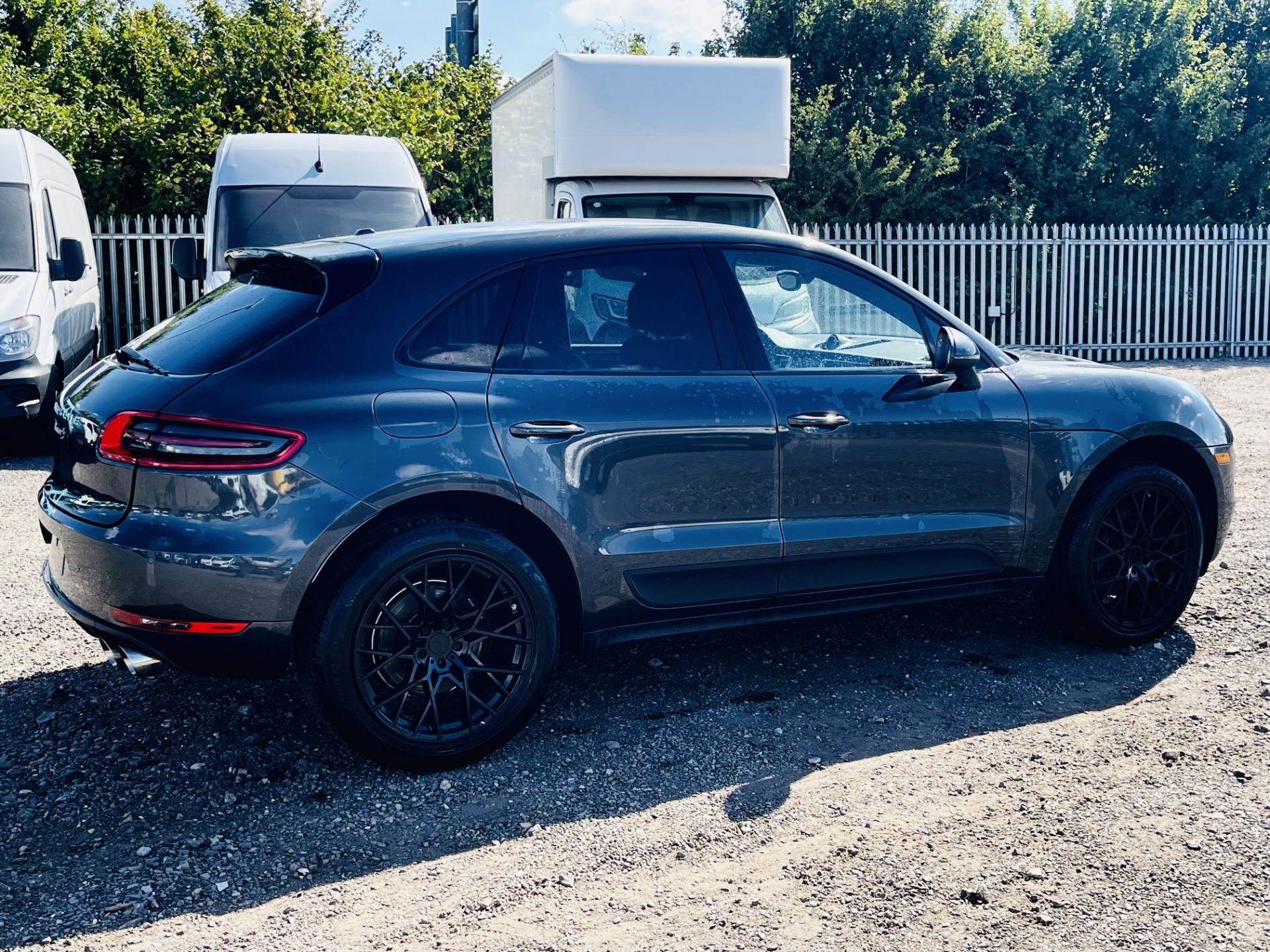 ** ON SALE ** Porsche Macan S 2.0L AWD PDK ' 2018 Year ' Sat Nav - ULEZ Compliant - Chrono Pack - Image 9 of 43