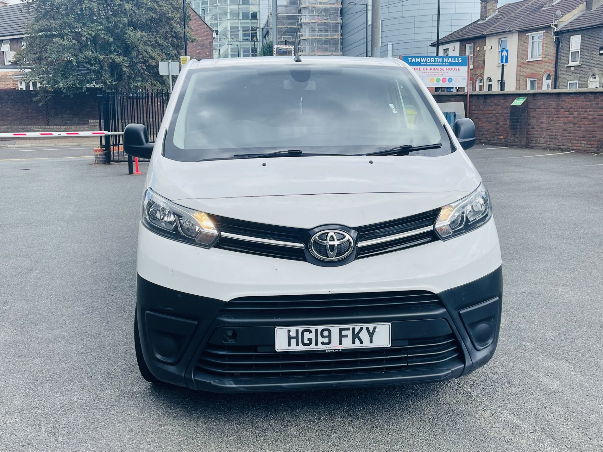 Toyota ProAce 1.6 D 95 Compact Icon 2019 '19 Reg' A/C - Euro 6 - ULEZ Compliant - Image 3 of 18