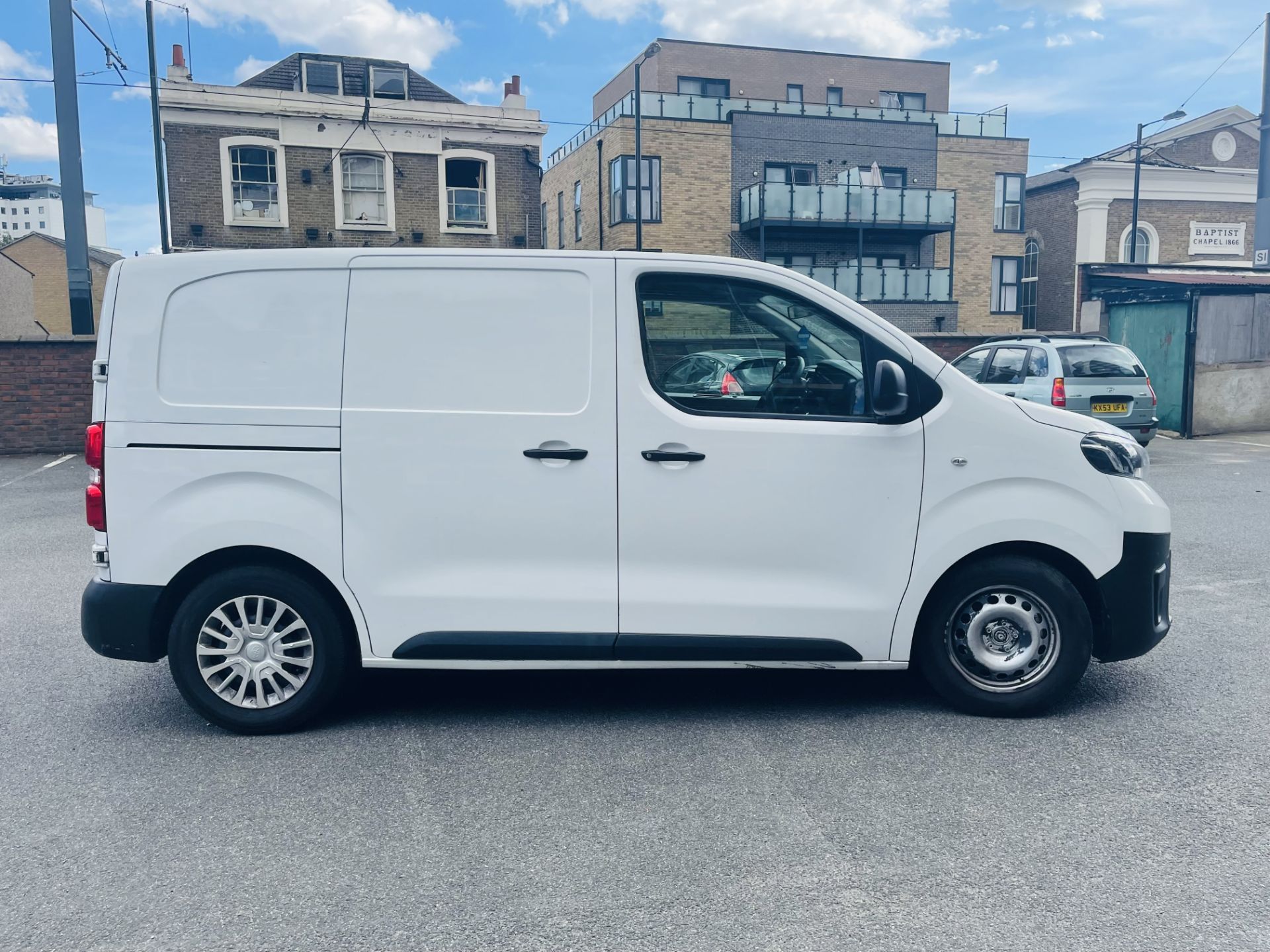 Toyota ProAce 1.6 D 95 Compact Icon 2019 '19 Reg' A/C - Euro 6 - ULEZ Compliant - Image 11 of 18