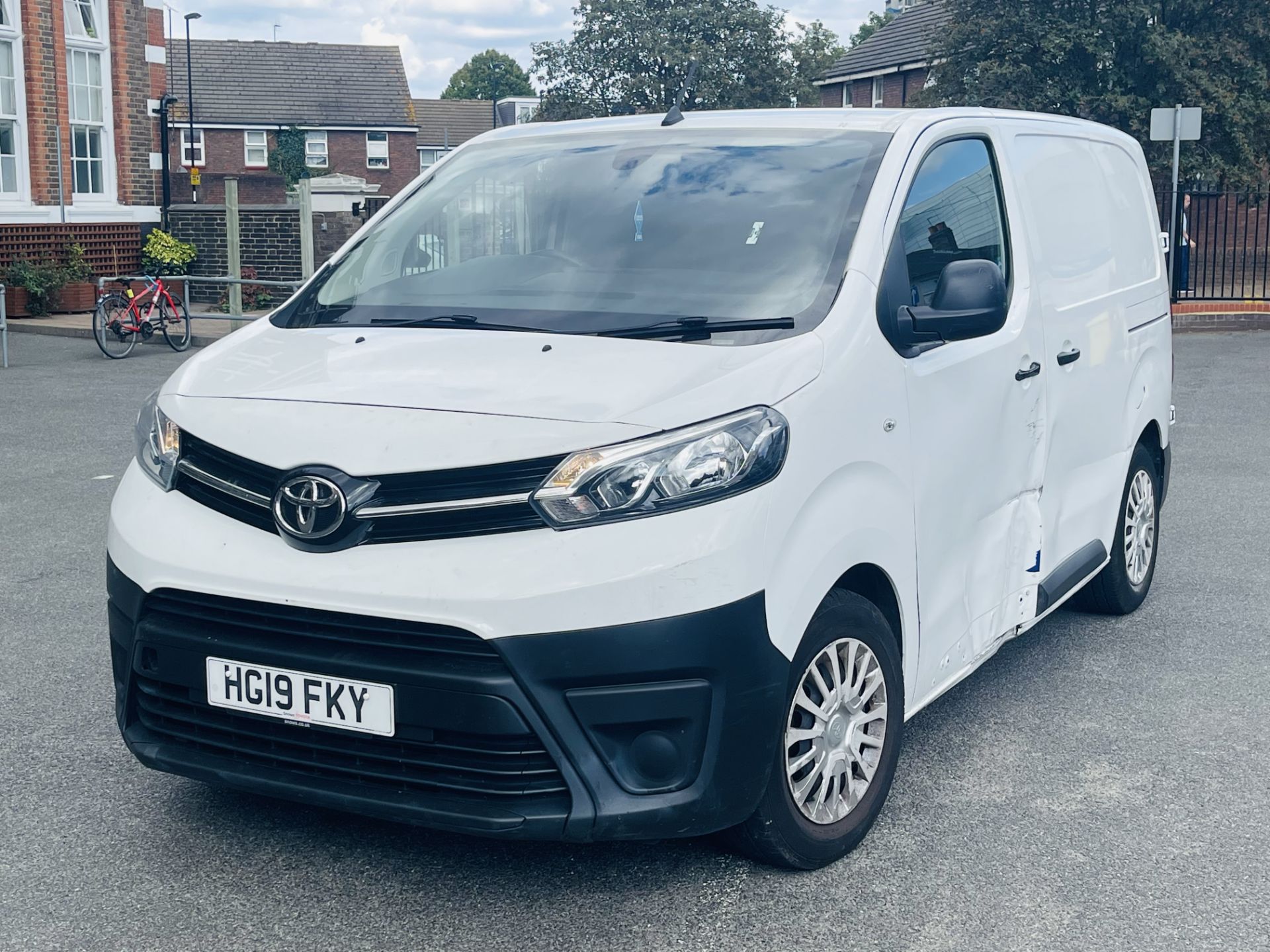 Toyota ProAce 1.6 D 95 Compact Icon 2019 '19 Reg' A/C - Euro 6 - ULEZ Compliant - Image 4 of 18