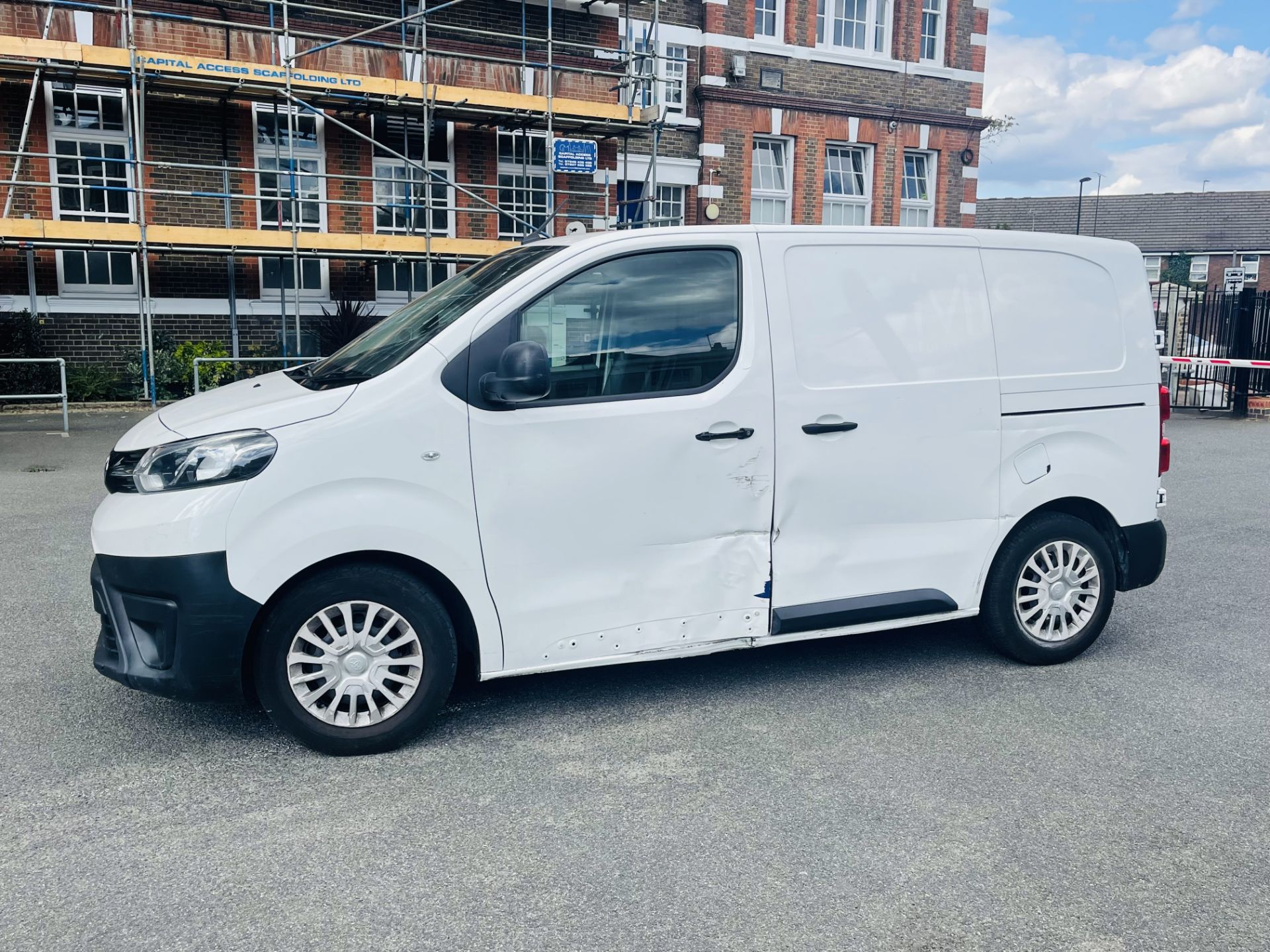 Toyota ProAce 1.6 D 95 Compact Icon 2019 '19 Reg' A/C - Euro 6 - ULEZ Compliant - Image 6 of 18