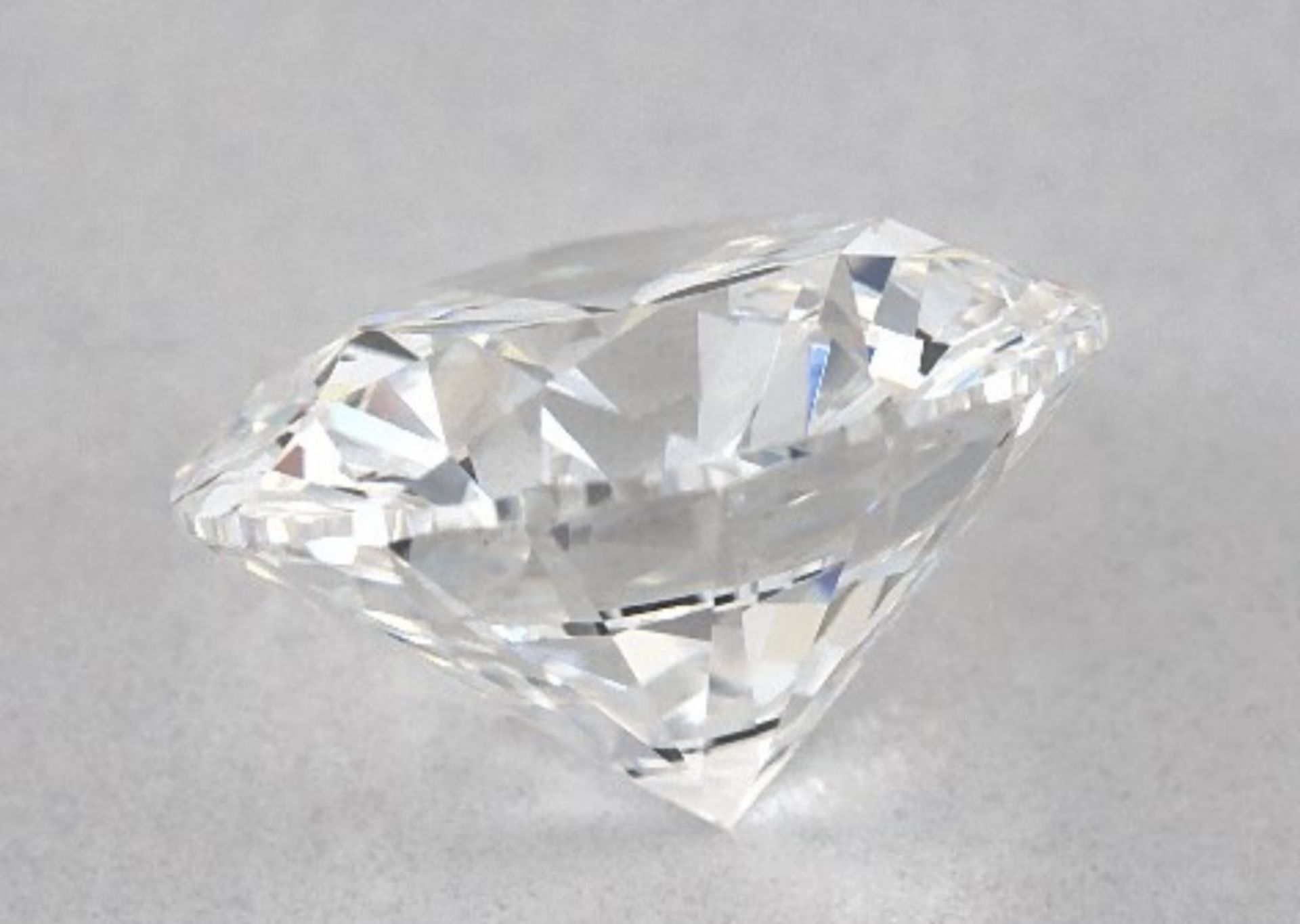 ** One Stunning ** Round Brilliant Cut Natural Diamond 2.01 Carat D VS1 - DGI Certificate - Image 12 of 13