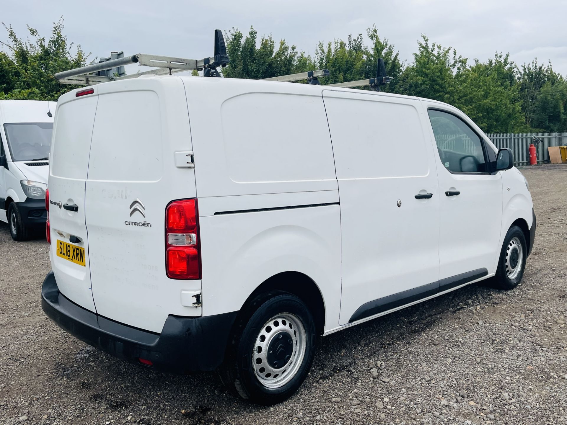 Citroen Dispatch 2.0 BLUEHDI S/S Enterprise 2018 '18 Reg' A/C - Euro 6 - ULEZ Compliant - Image 9 of 23