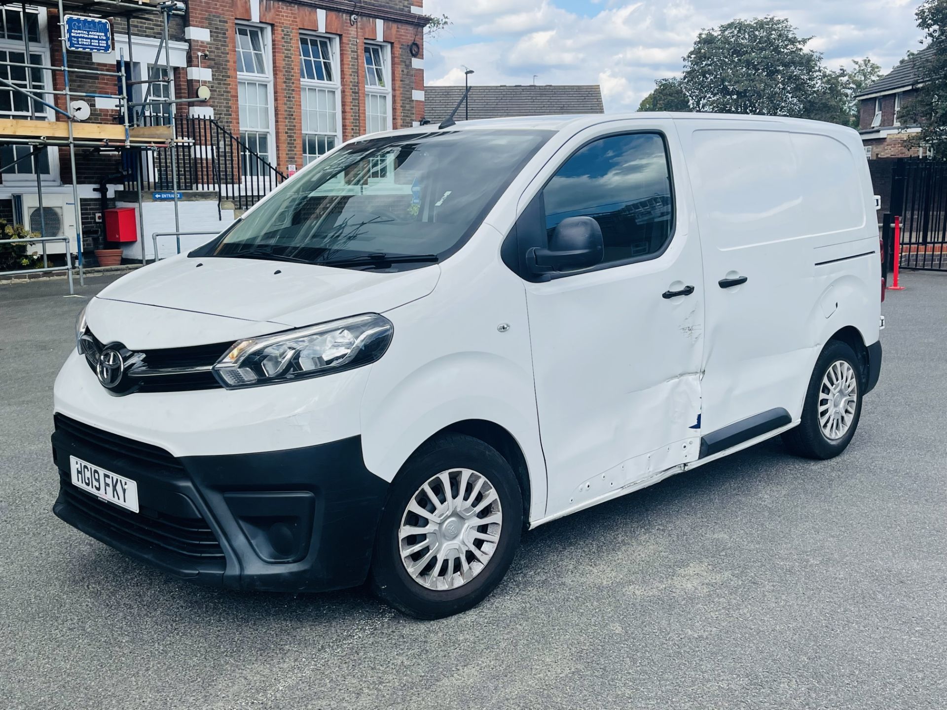 Toyota ProAce 1.6 D 95 Compact Icon 2019 '19 Reg' A/C - Euro 6 - ULEZ Compliant - Image 5 of 18