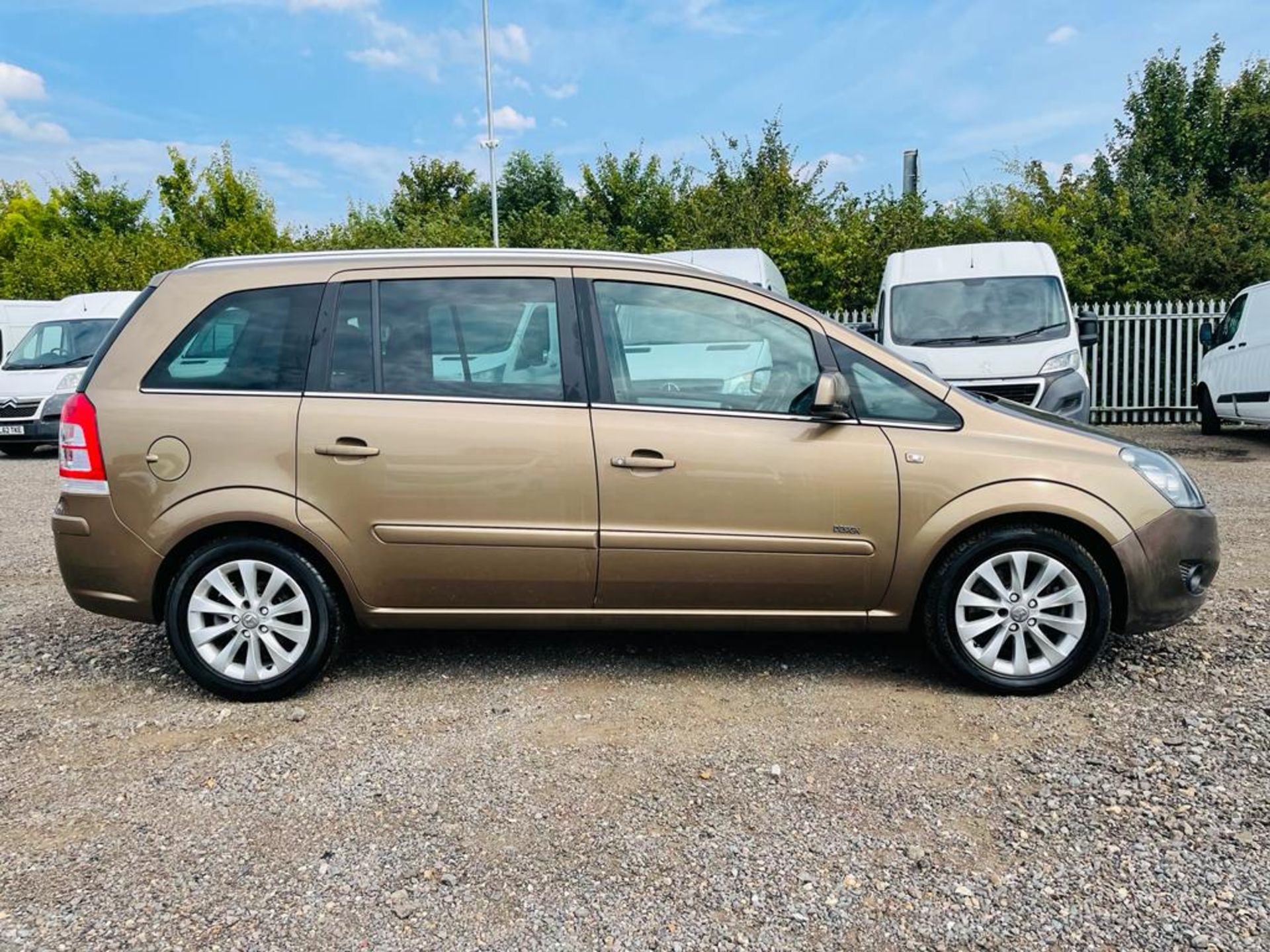 ** ON SALE ** Vauxhall Zafira 1.7 CDTI EcoFlex Nav MPV 2014 '14 Reg' 7 Seats - Sat Nav - Image 13 of 27