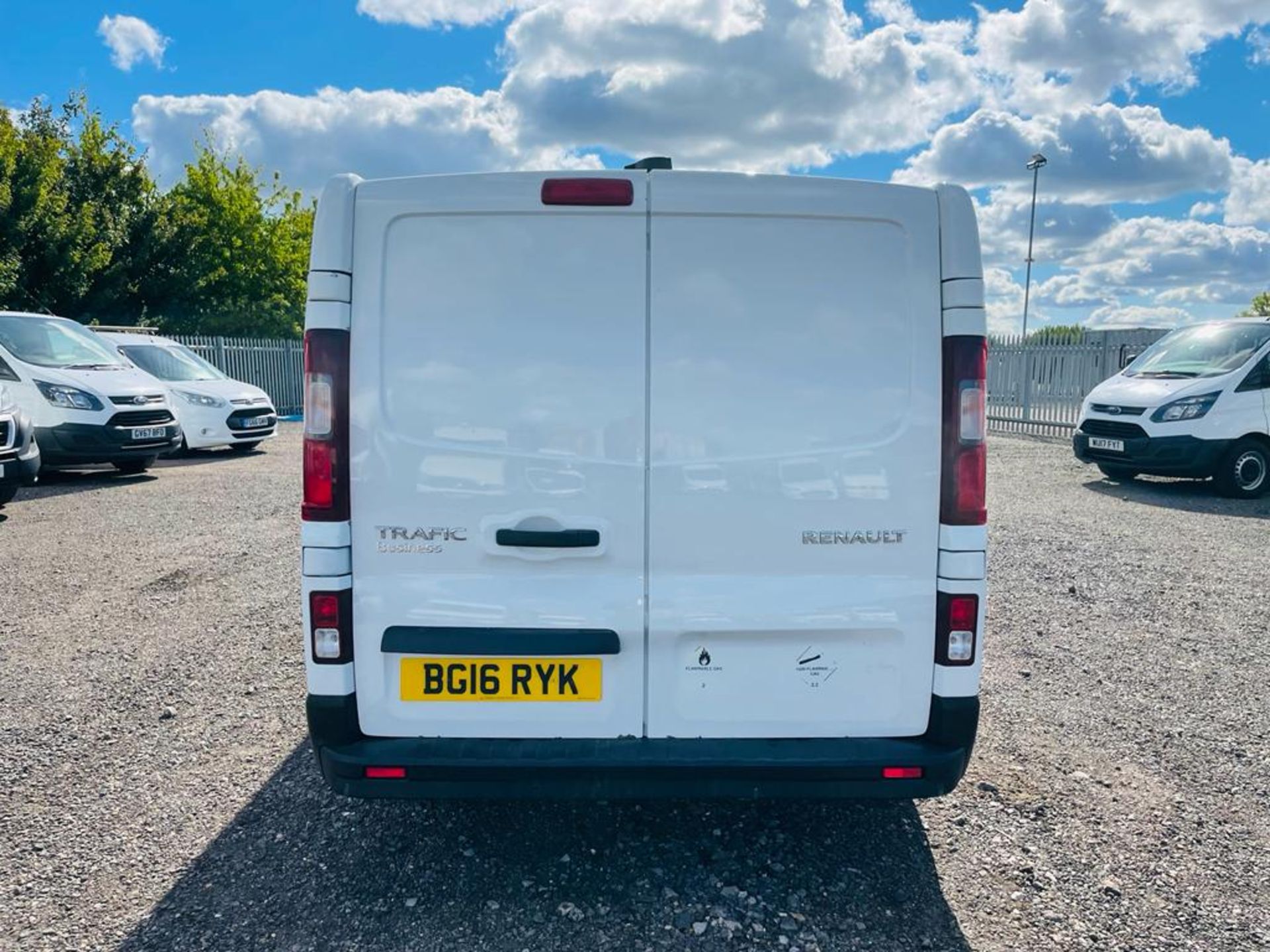 ** ON SALE ** Renault Trafic LL29 Business + 1.6 DCI 2016 '16 Reg' - A/C - Panel Van - Image 9 of 22