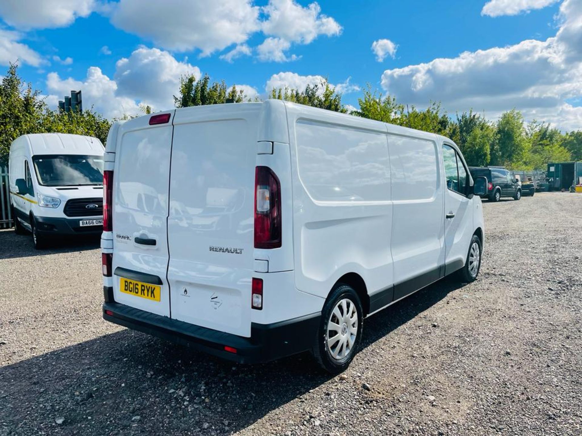 ** ON SALE ** Renault Trafic LL29 Business + 1.6 DCI 2016 '16 Reg' - A/C - Panel Van - Image 10 of 22