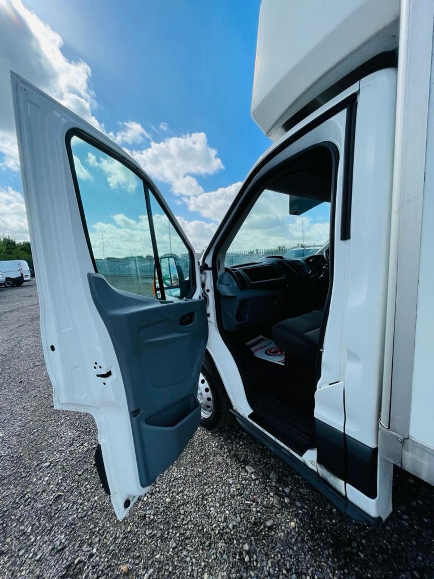 ** ON SALE ** Ford Transit 2.0 TDCI EcoBlue RWD L3 Luton 2017 '17 Reg' - Tail Lift - ULEZ Compliant - Image 18 of 24