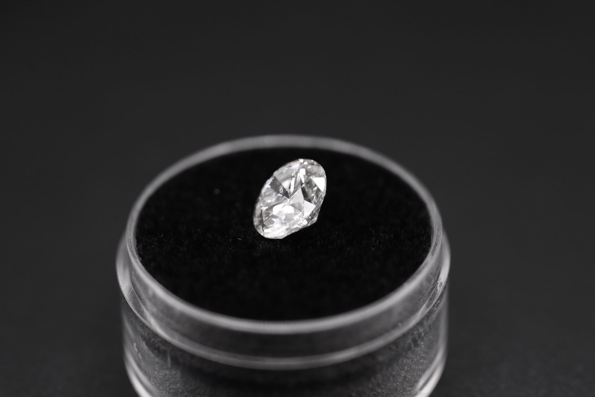 Round Brilliant Cut Natural Diamond 2.01 Carat Colour D Clarity VS1 - DGI Certificate - Image 7 of 24