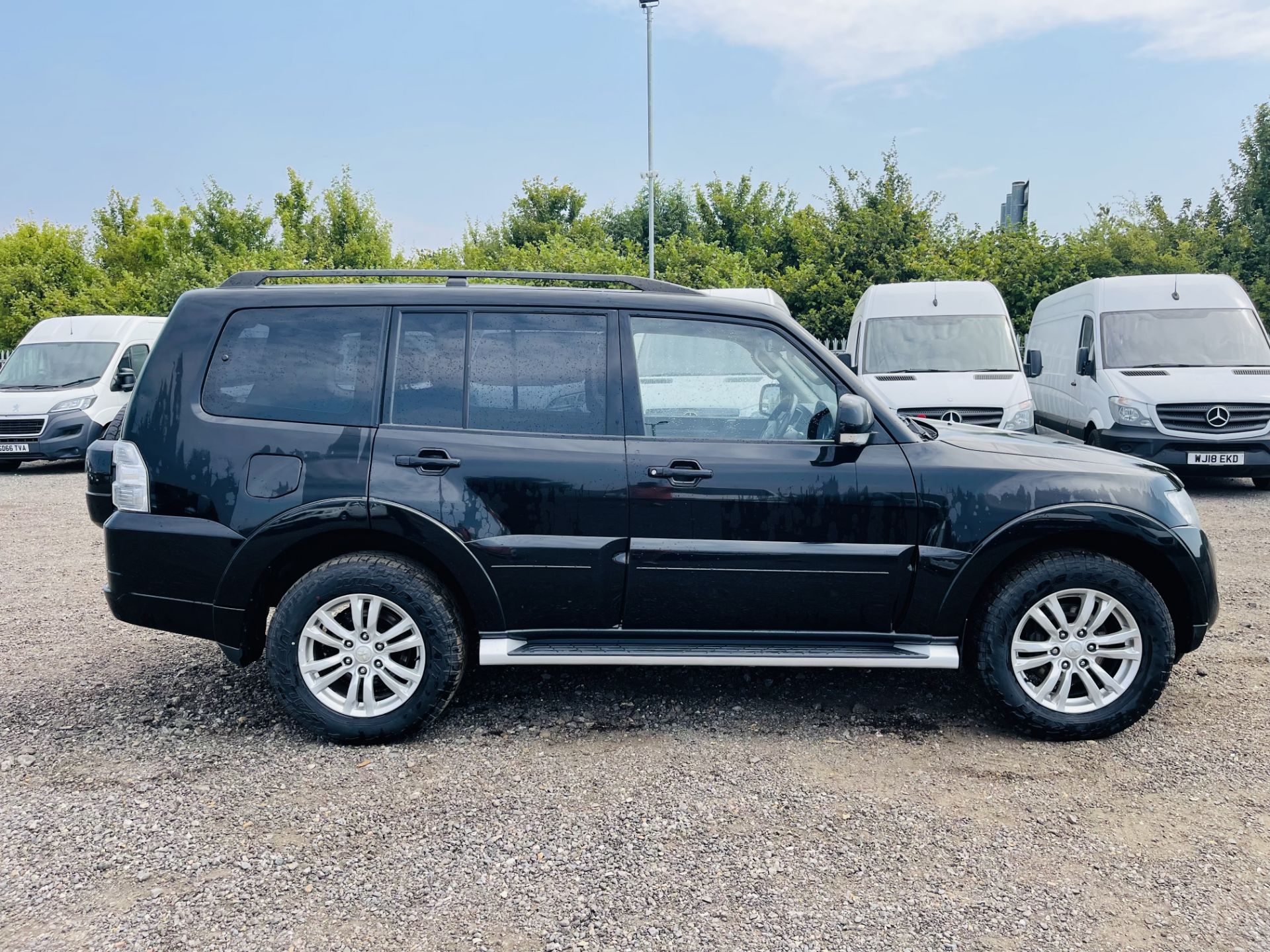 ** ON SALE ** Mitsubishi Shogun 3.2 Diesel SG2 2014 '64 Reg' A/C - 4WD - Sat Nav - Long Wheel Base - Image 13 of 30