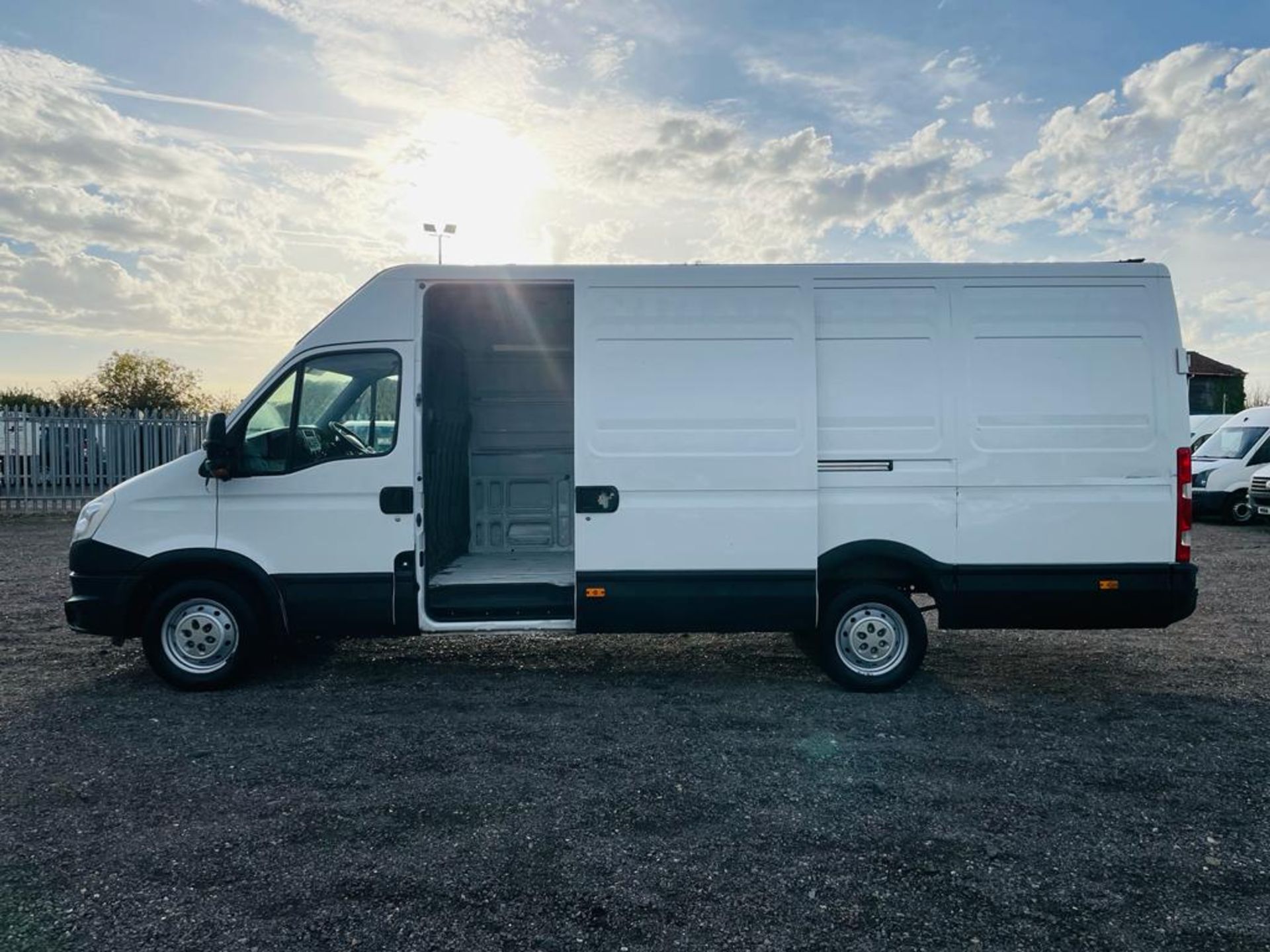 ** ON SALE ** Iveco Daily 2.3 HPI 35S13 L4 H3 2014 '63 Reg' - Panel Van - 41,591 Miles Only ! - Image 6 of 22