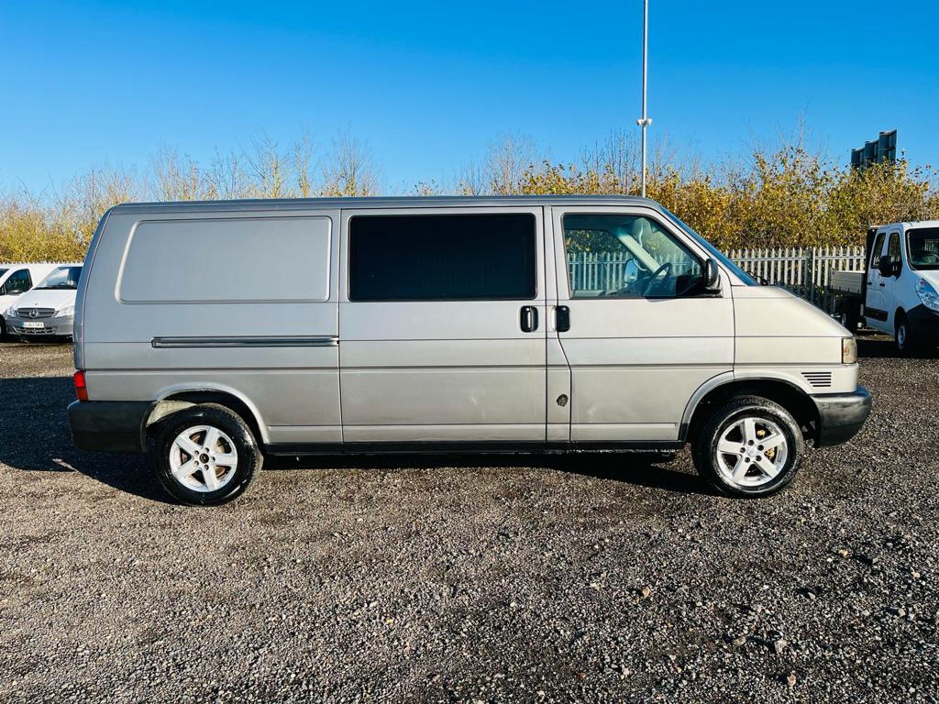 Volkswagen Transporter 2.5 TDI LWB Crew Van 2000 'W Reg' Panel Van - A/C - No Vat - Image 13 of 29