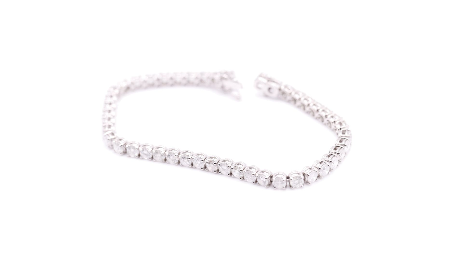 Brand New 9.0 Carat 18ct White Gold Tennis Bracelet set with Round Brilliant Cut Natural Diamonds - Image 7 of 12