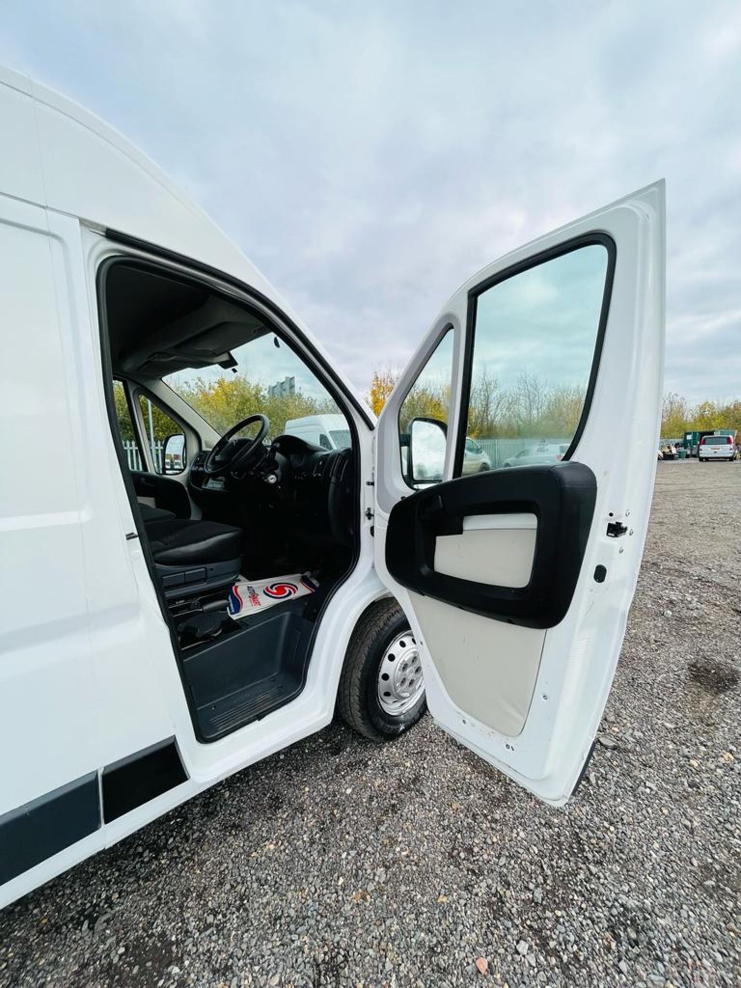 ** ON SALE ** Citroen Relay 2.0 BlueHDI 130 L3 H2 Enterprise 2019 '19 Reg' Sat Nav - A/C - Image 18 of 22