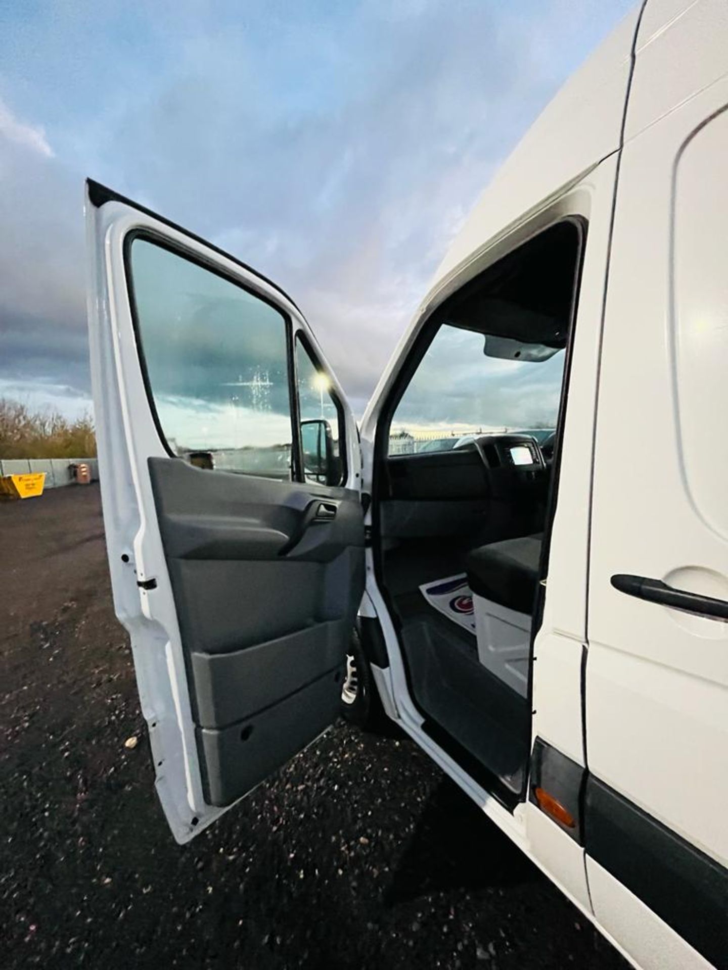 ** ON SALE ** Volkswagen Crafter 2.0 TDI CR35 Startline L3 H3 2013 '63 Reg' - Panel Van - Sat Nav - Image 17 of 21