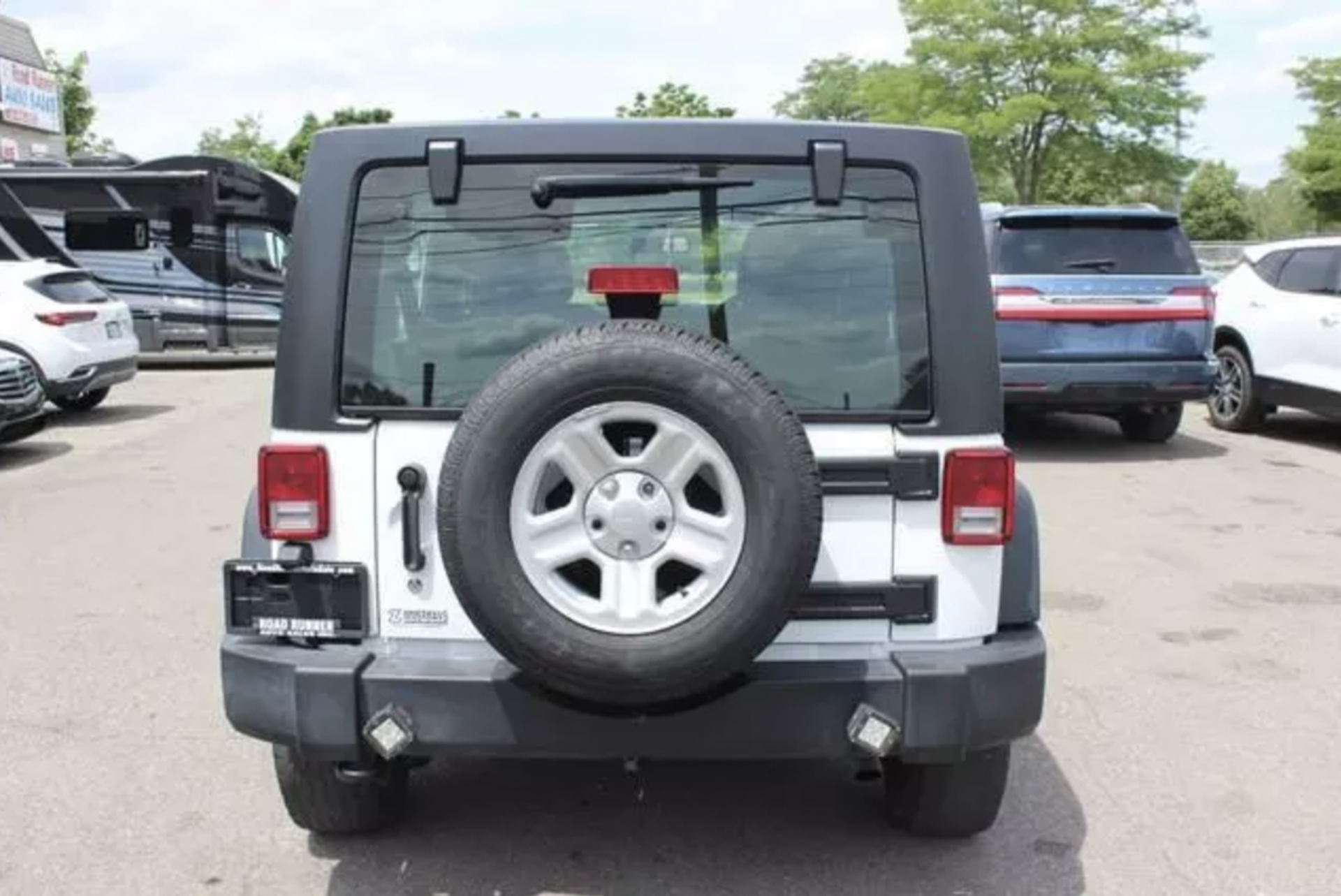 Jeep Wrangler 3.6L V6 Unlimited Sport 4WD Auto Convertible Hardtop '2017 Year' A/C - ULEZ Compliant - Image 6 of 16